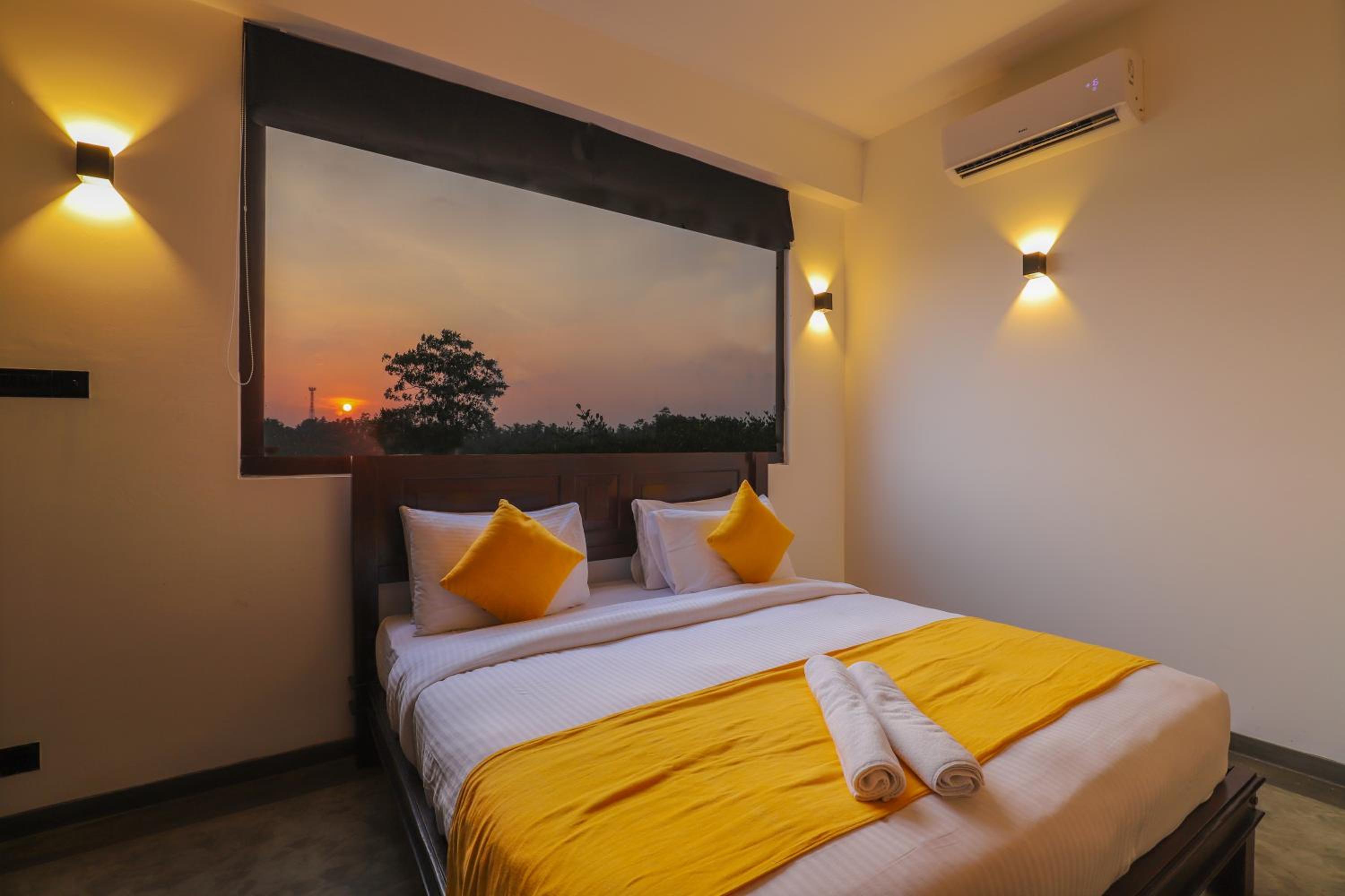 Deluxe Double or Twin Room with Balcony