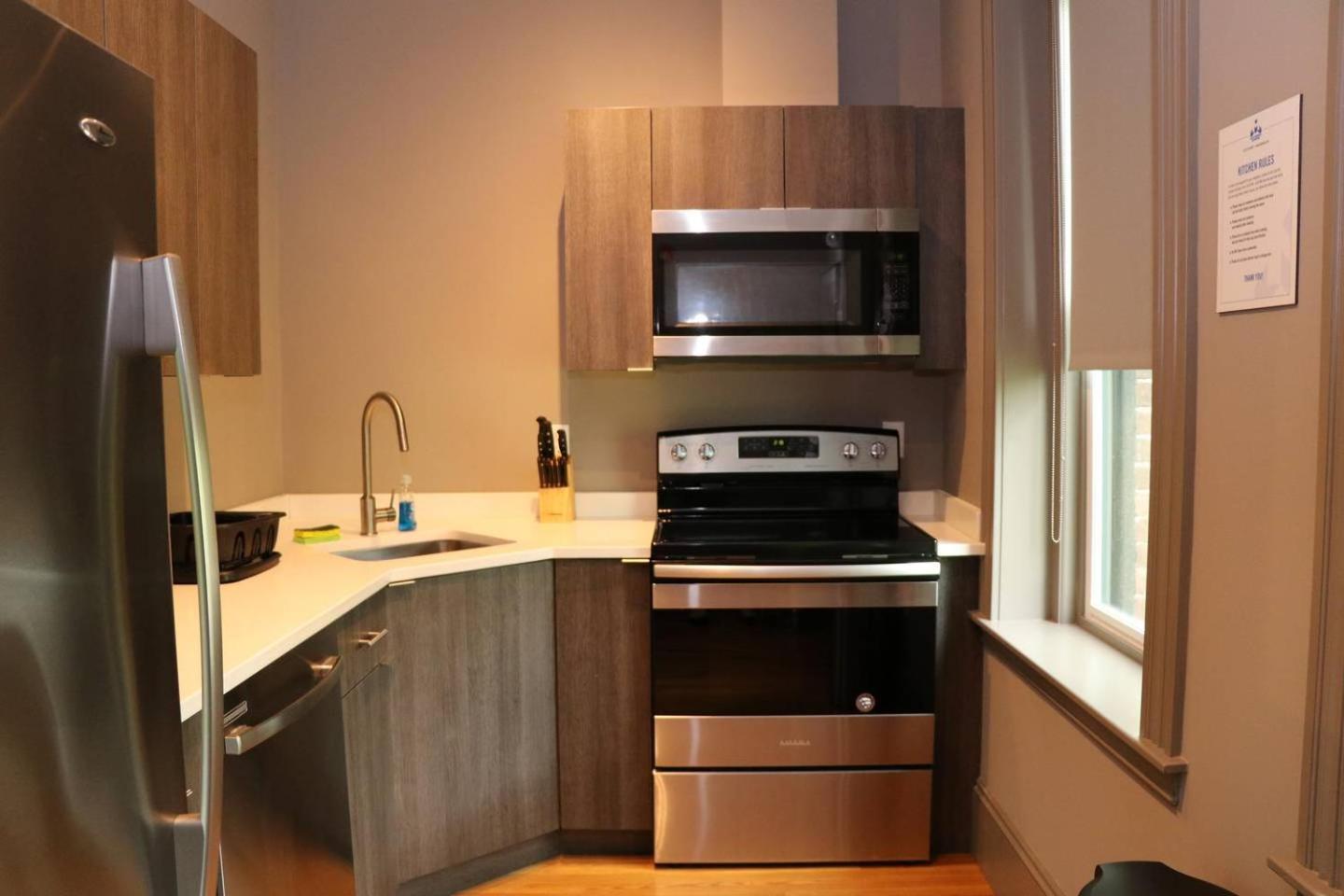 One-Bedroom Apartment - Photo 7