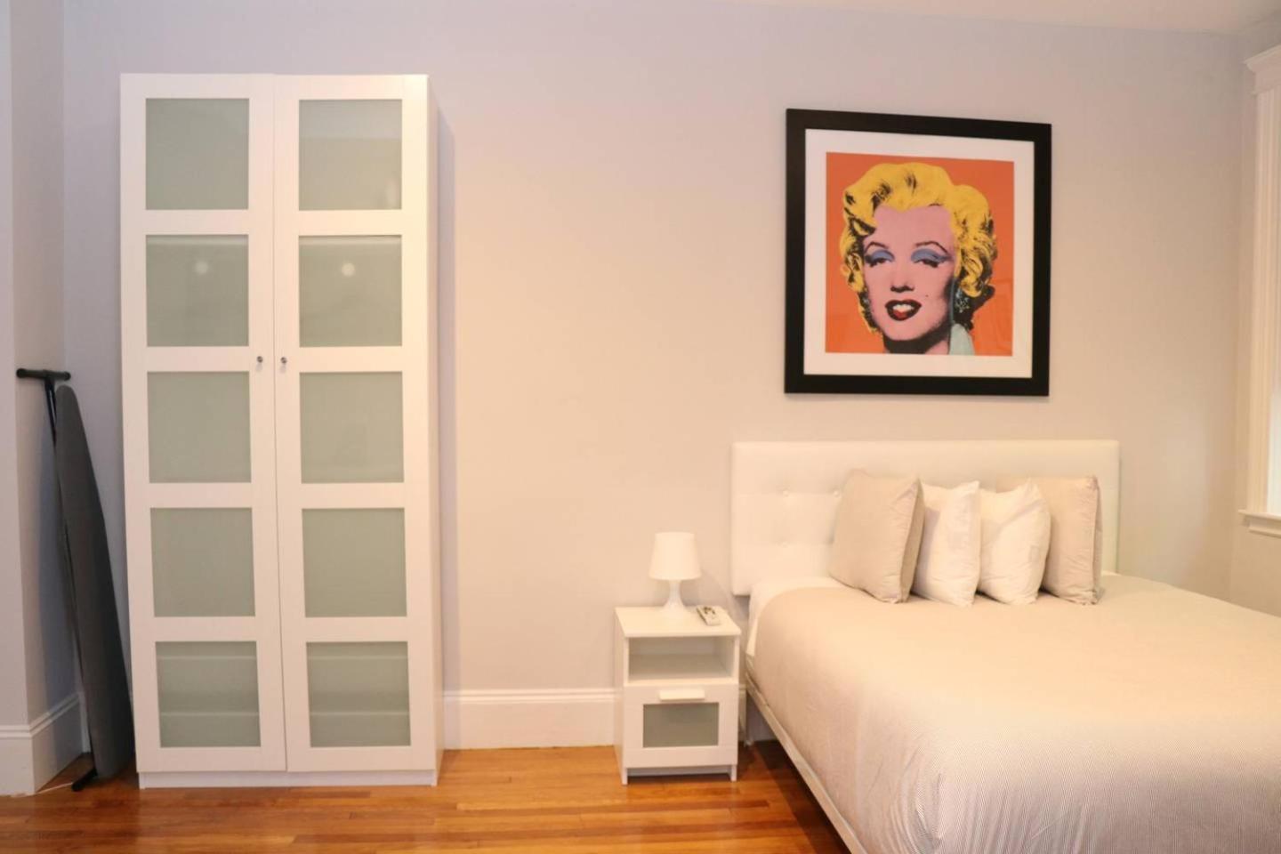 One-Bedroom Apartment - Photo 7