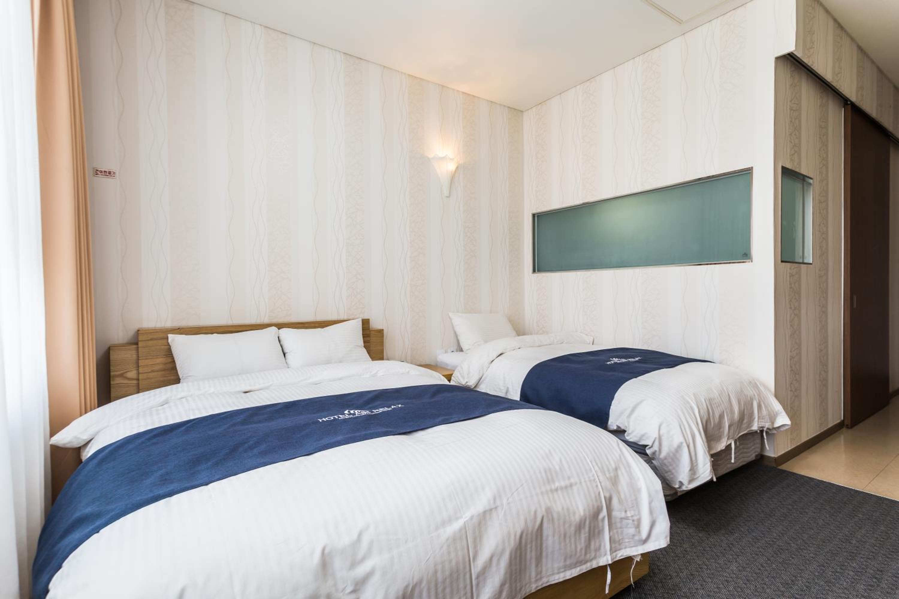 Deluxe Twin Room photo 3
