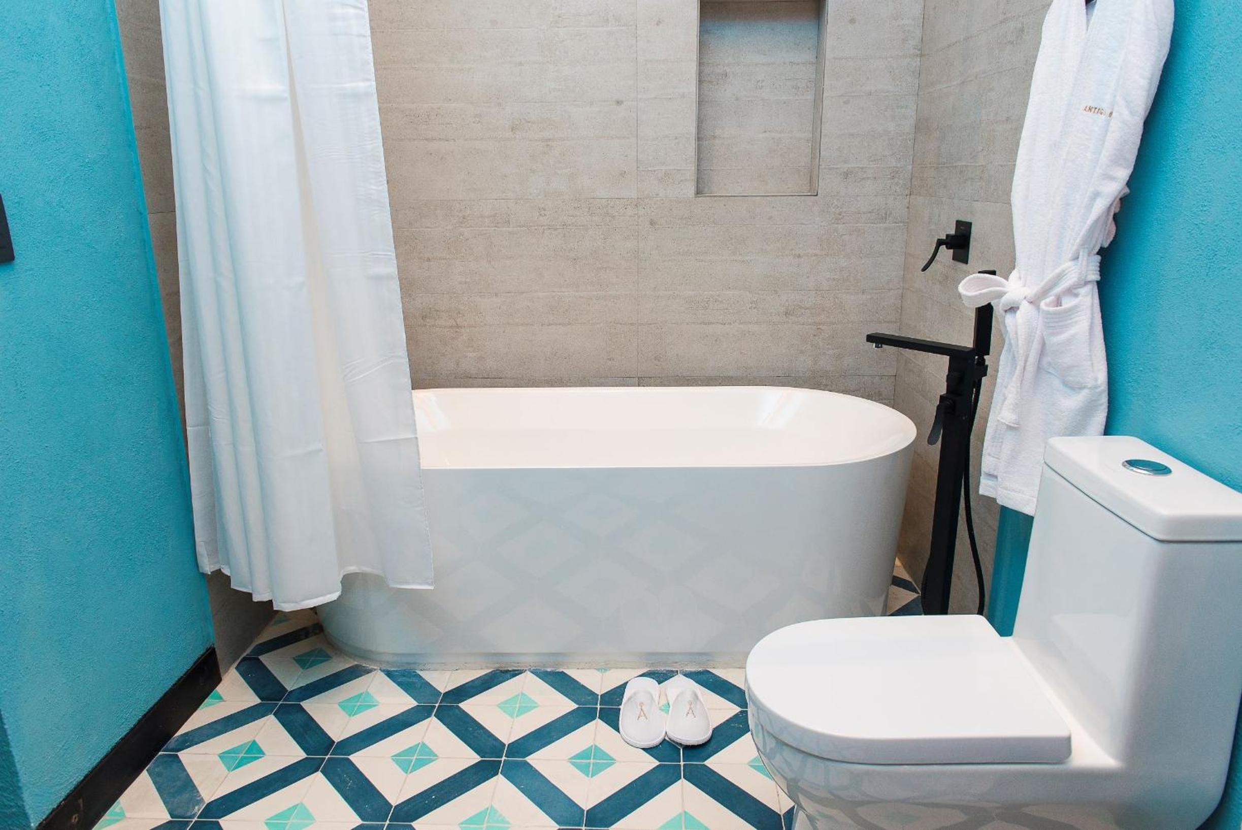 Superior Suite - Photo 6