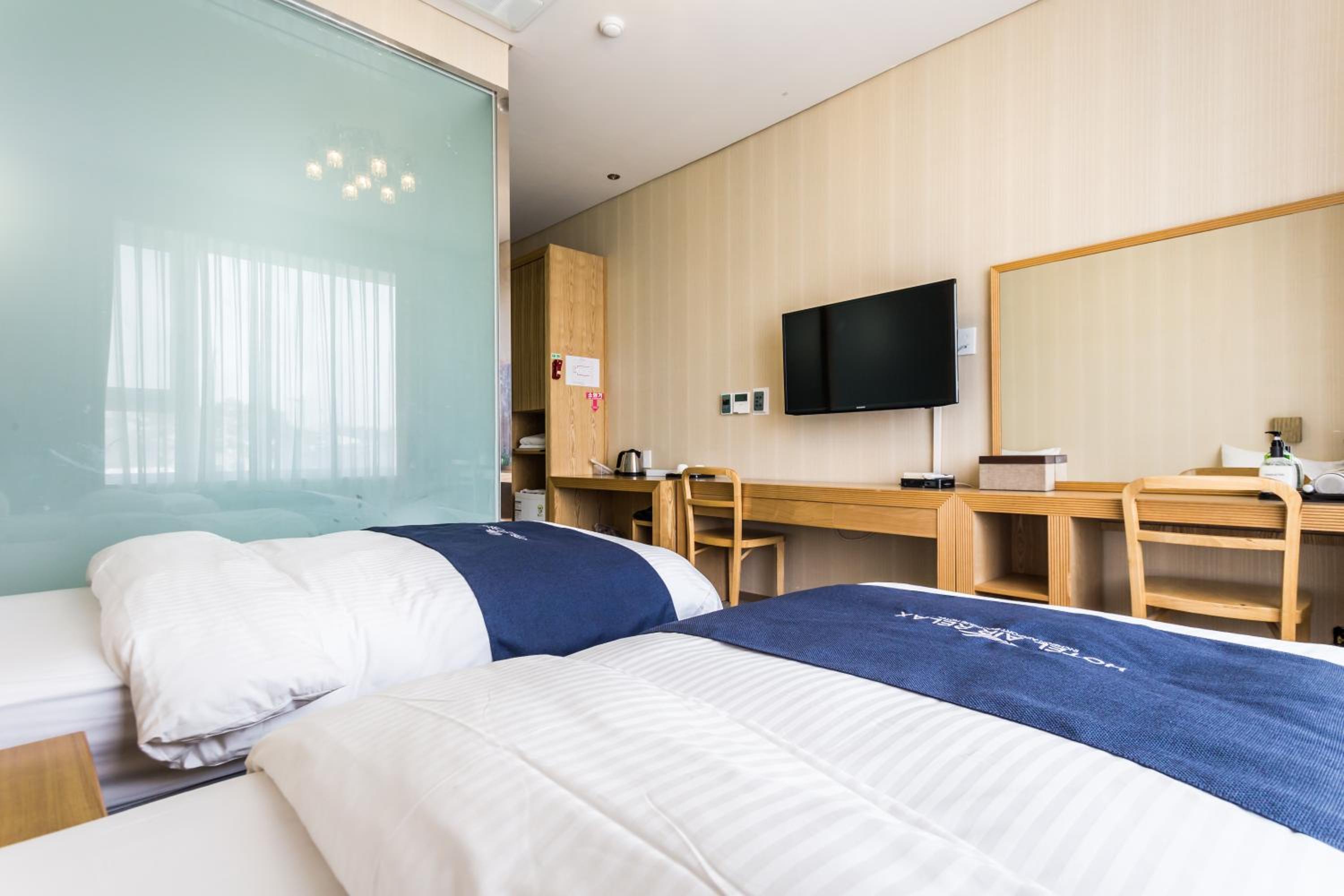 Standard Twin Room photo 1