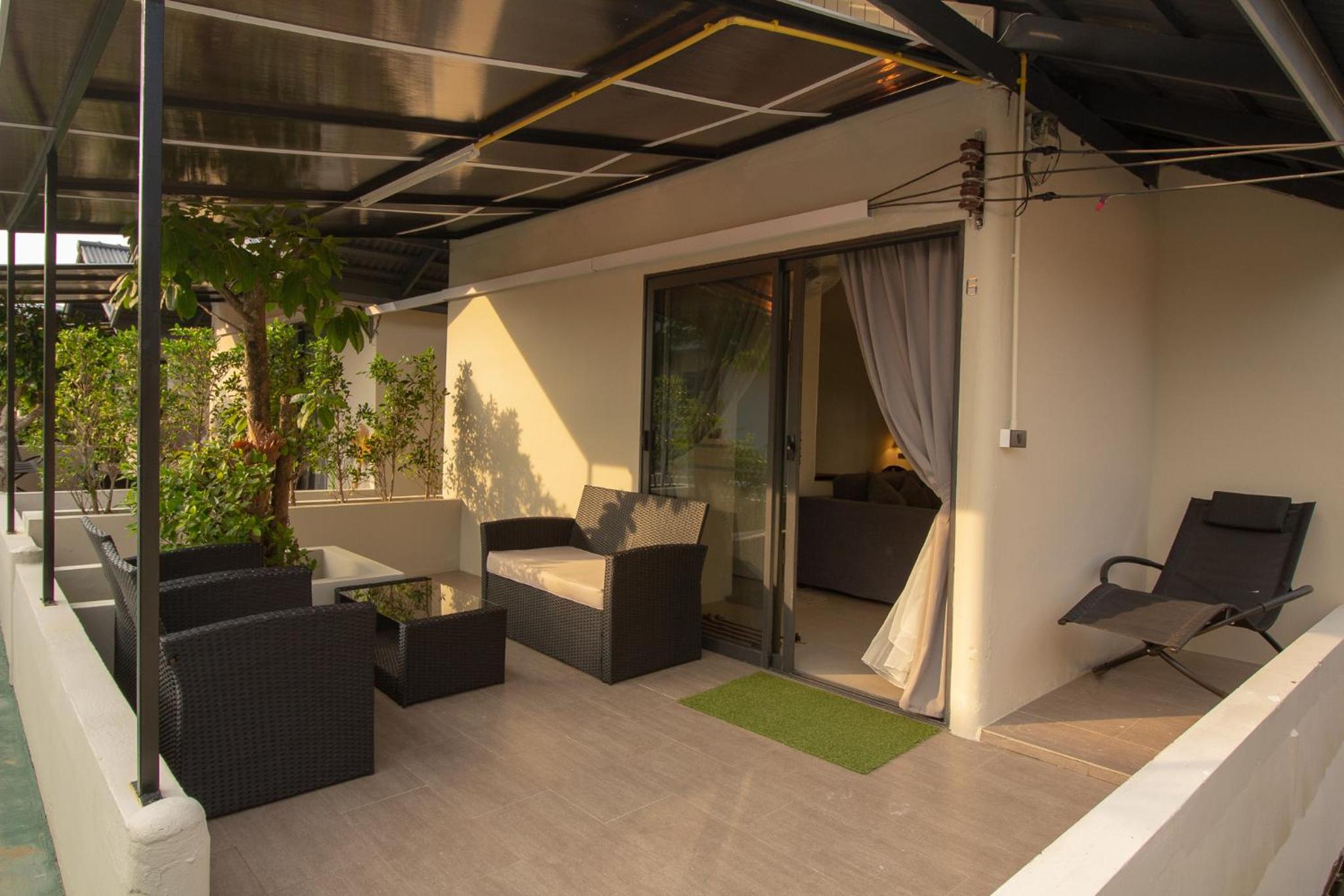 Bungalow Number 6 - Photo 6