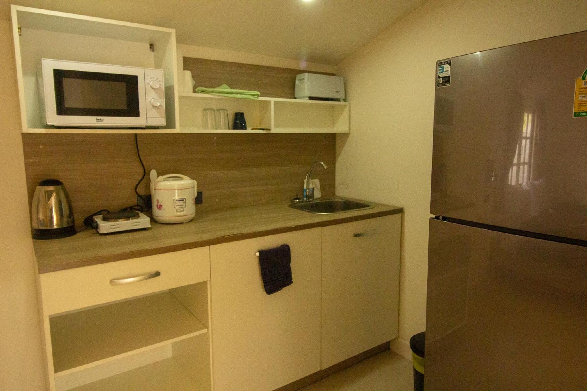 Bungalow Number 6 - Photo 2