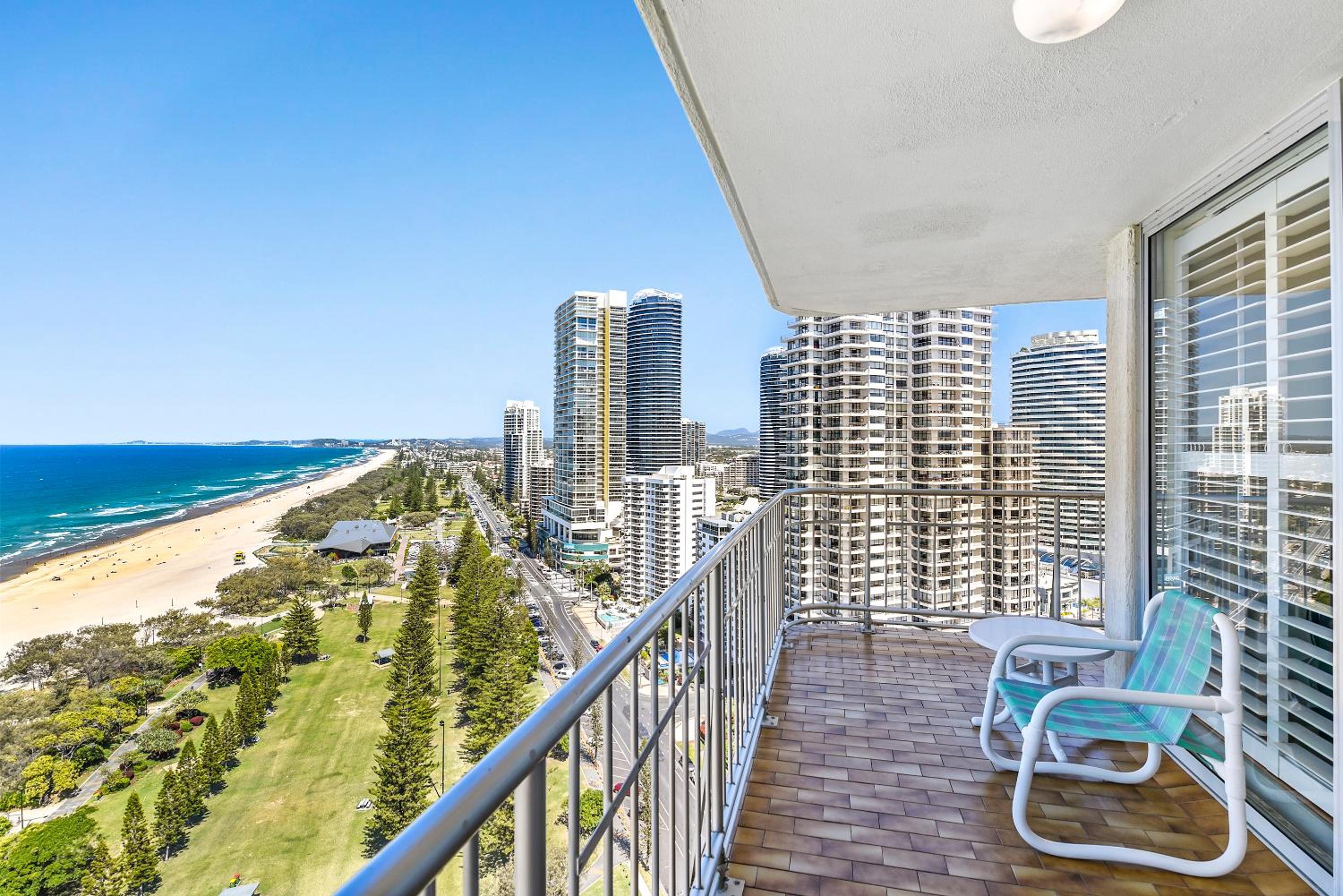 Classic One Bedroom Ocean View - Photo 3