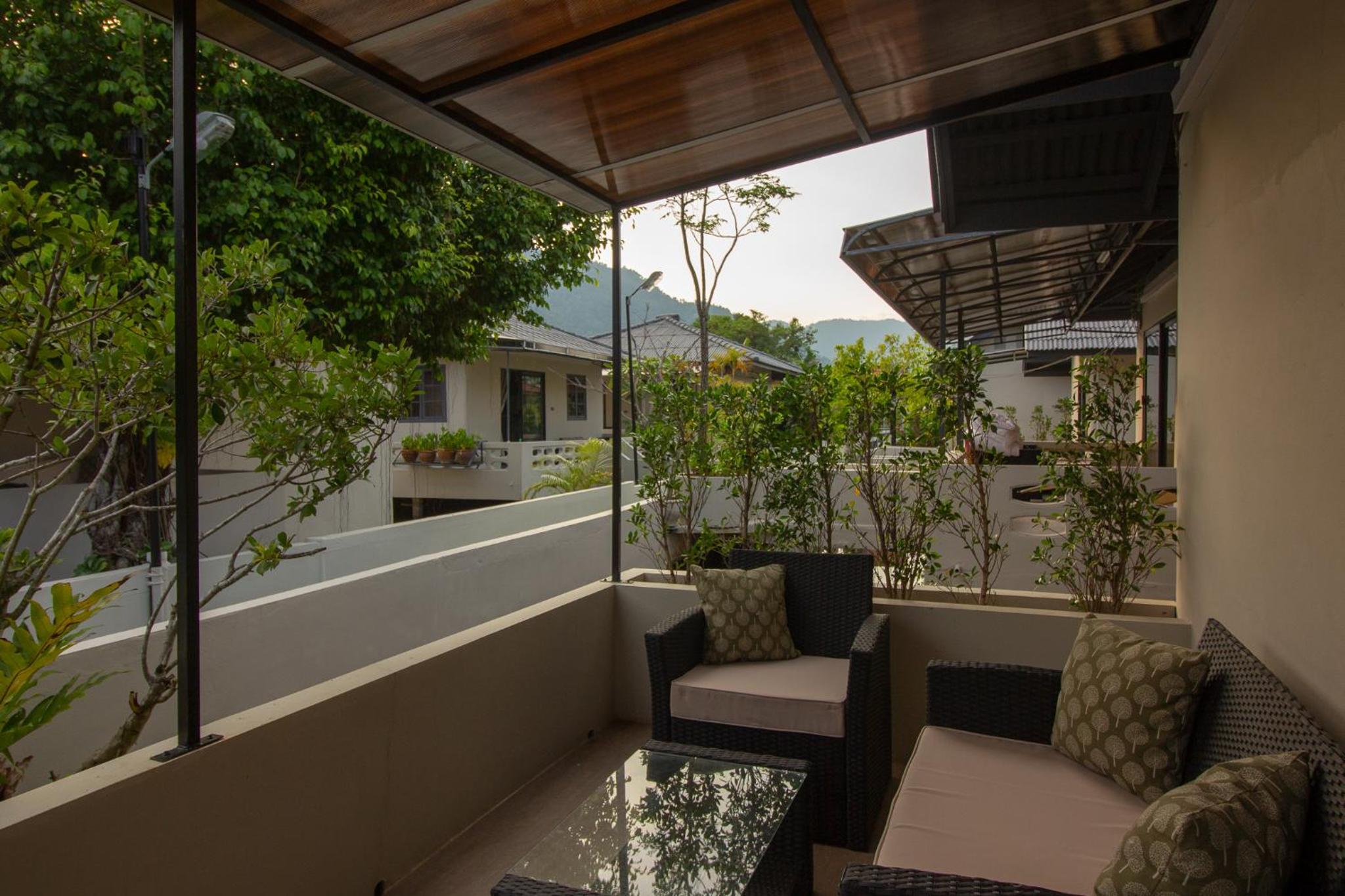 Bungalow Number 10 - Photo 2