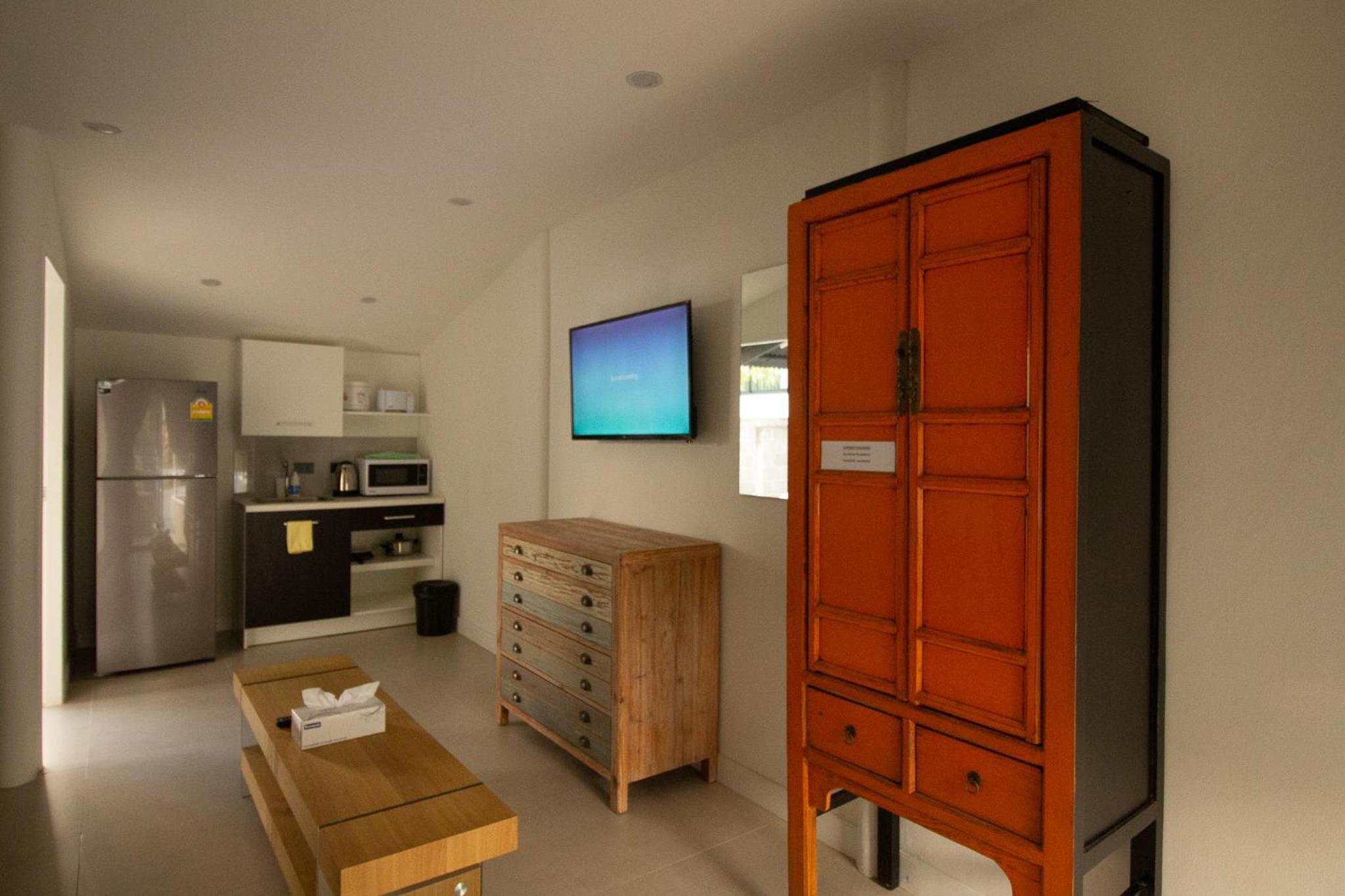 Bungalow Number 10 - Photo 5
