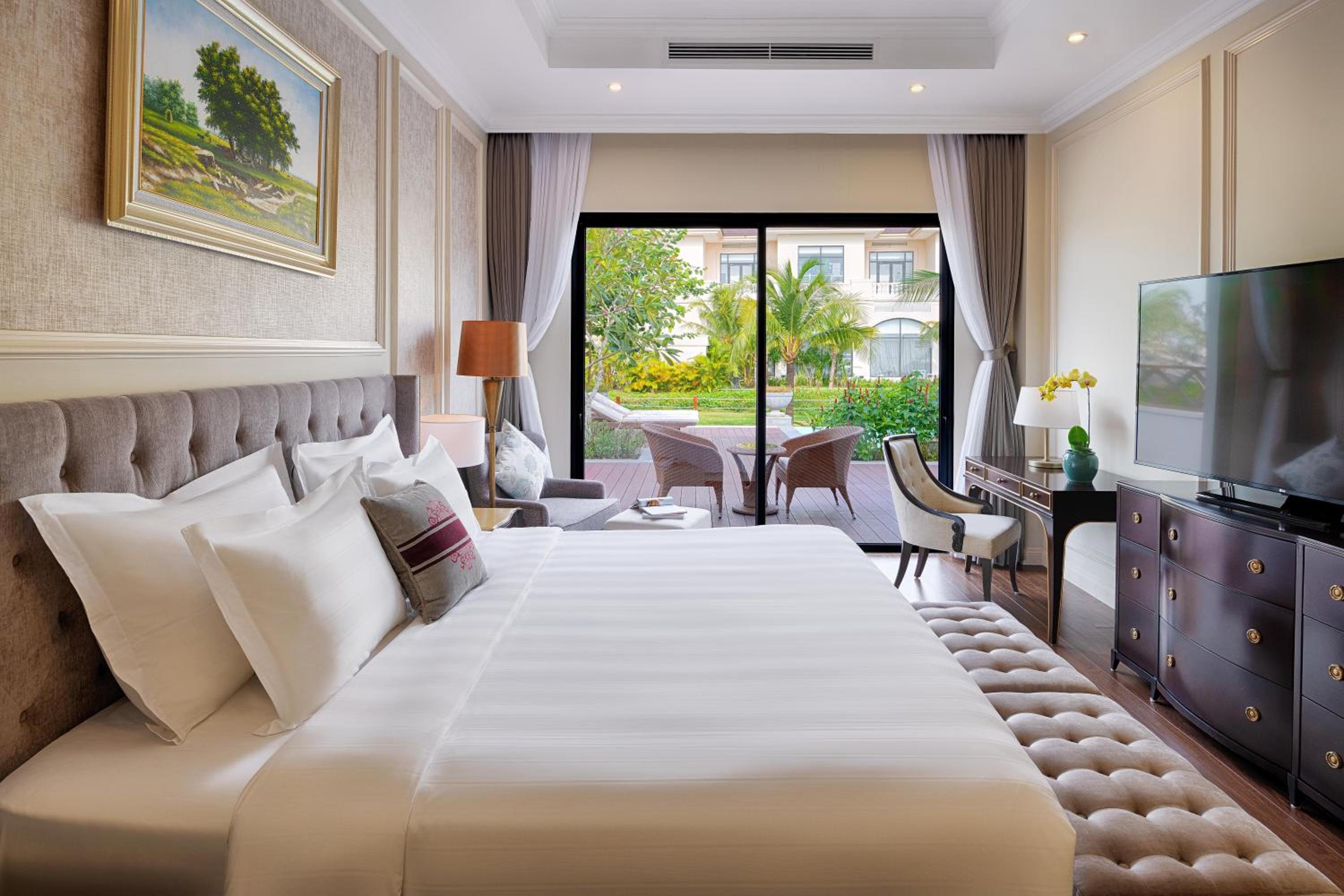 Villa 3 Bedrooms with Safari Ticket (1 time)