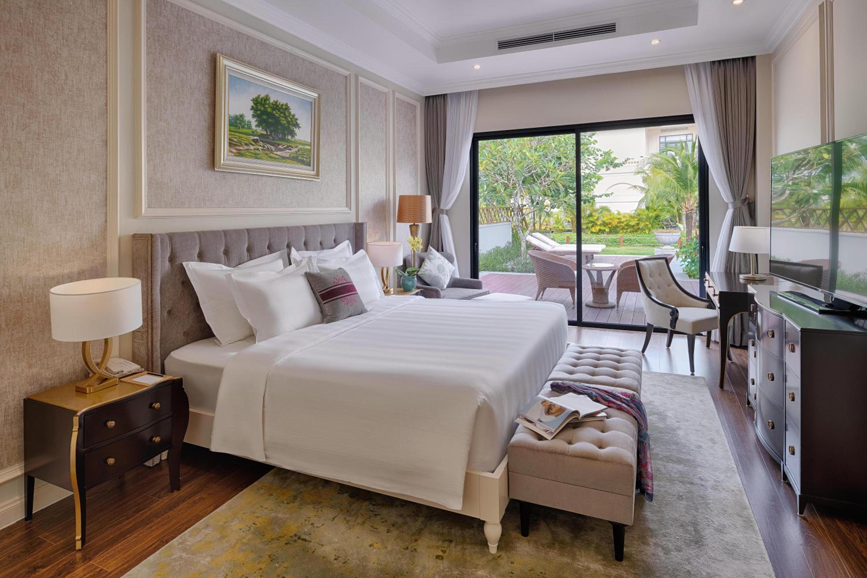 Villa 3 Bedrooms with Safari Ticket (1 time)
