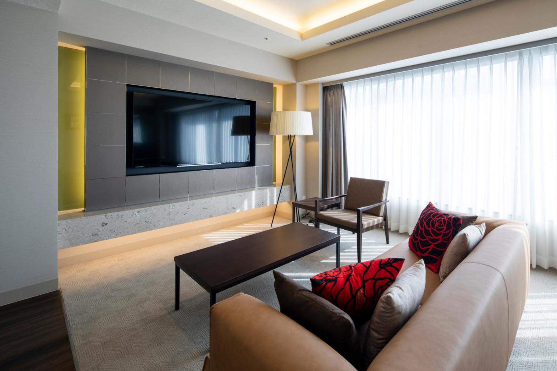 Suite - Photo 10