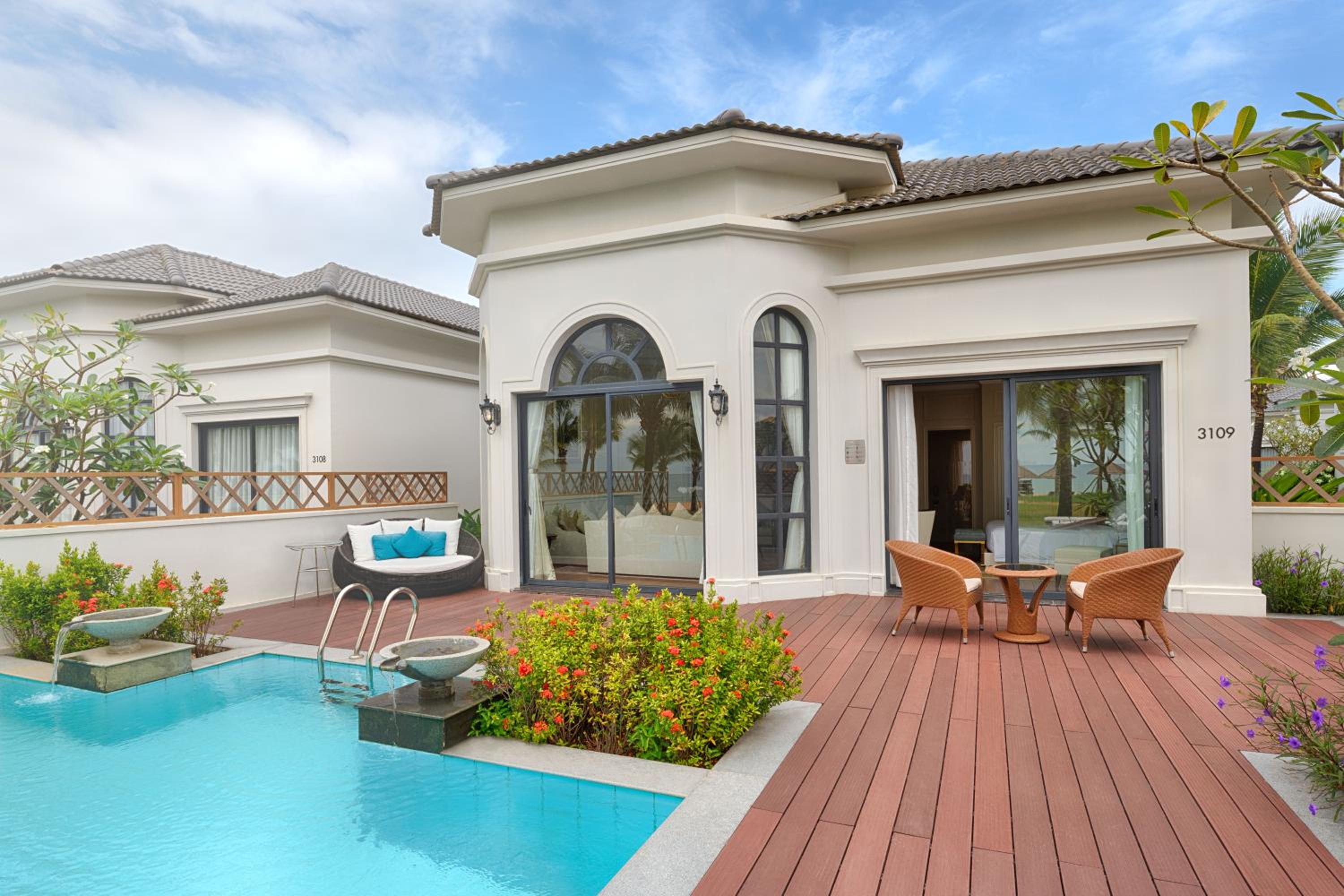 Ocean Haven Villa 3-Bedroom - VinWonders and Safari Access
