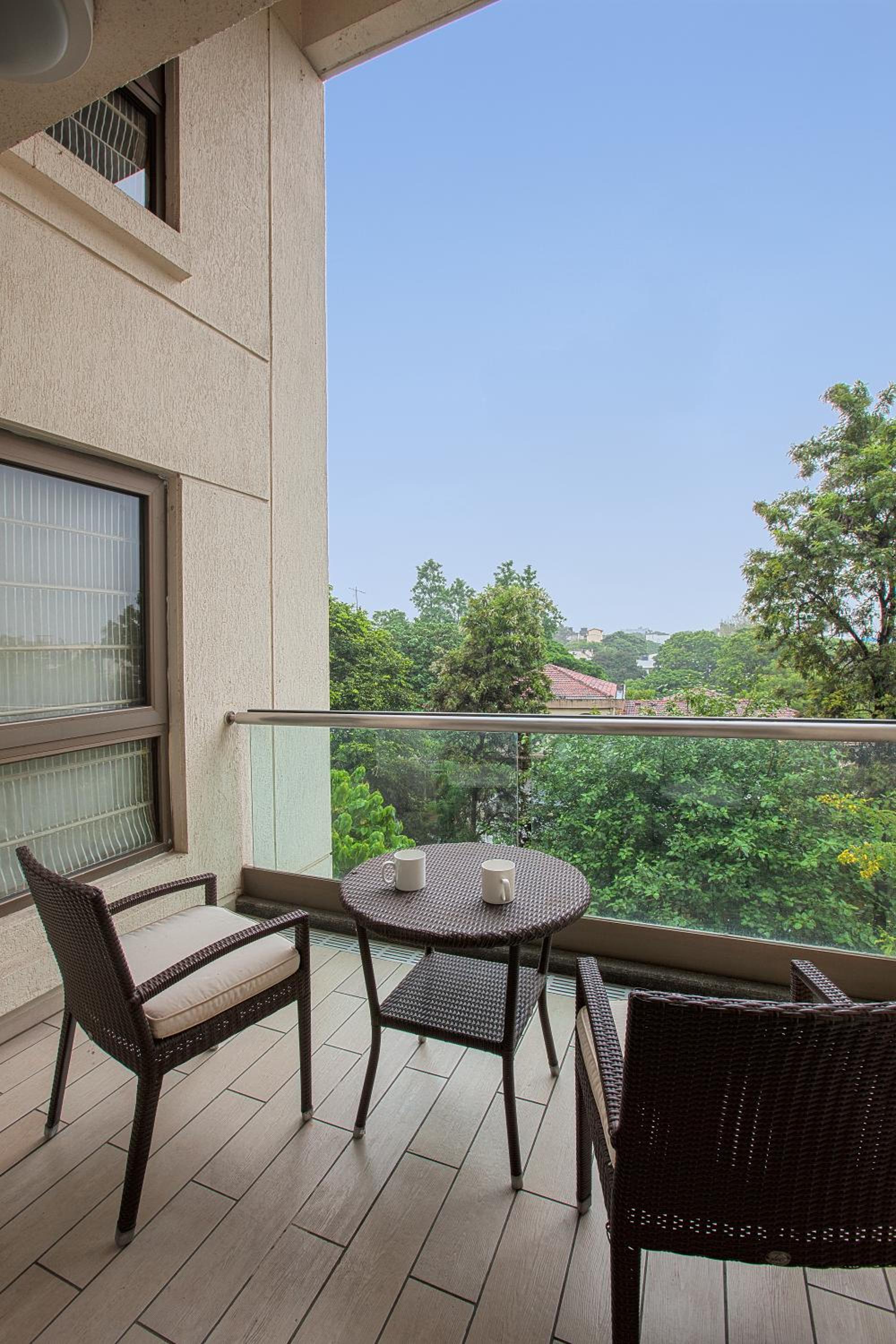 One Bedroom Executive Suite with Balcony - Photo 7