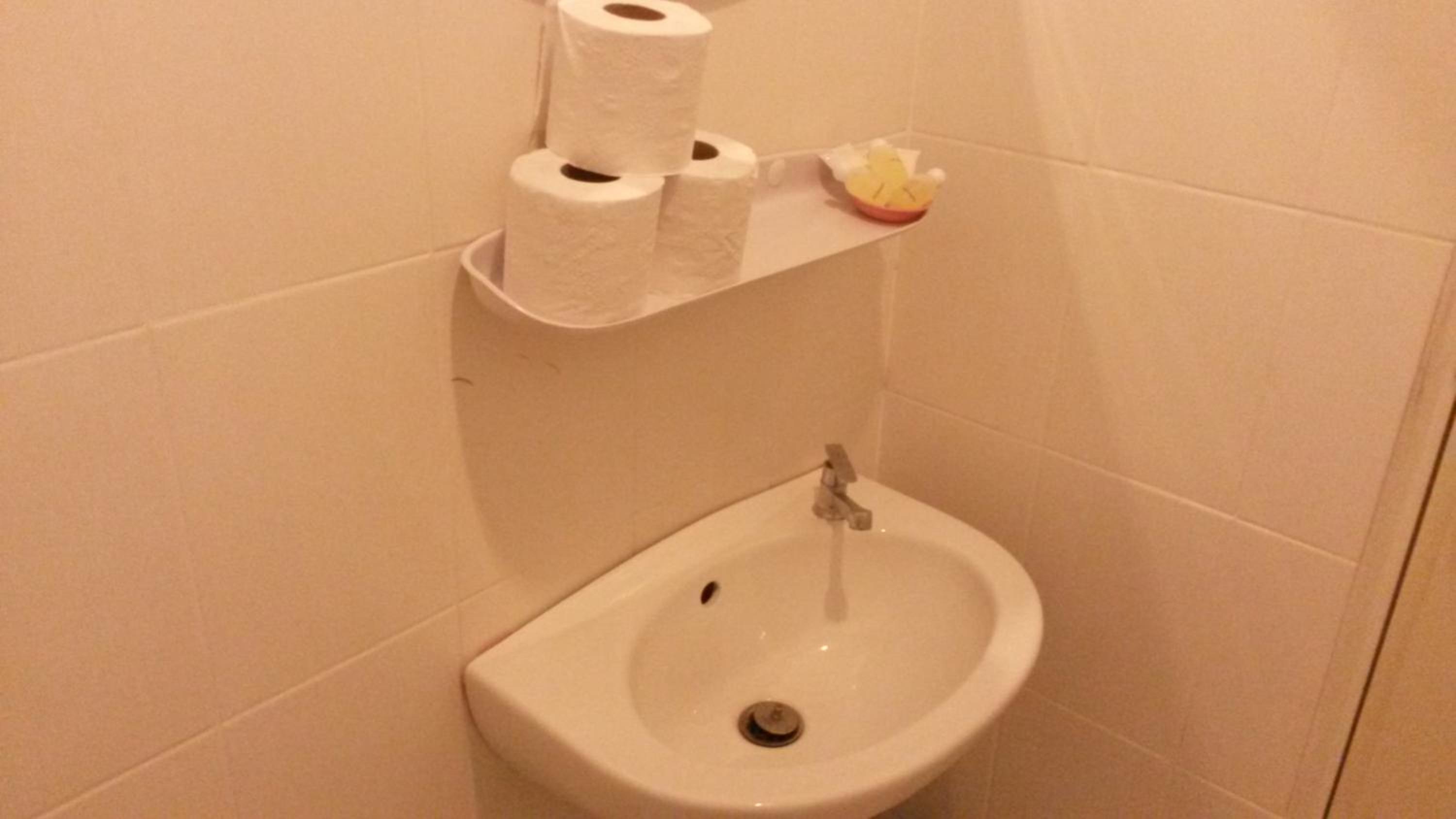 Budget Double or Twin Room - Photo 7