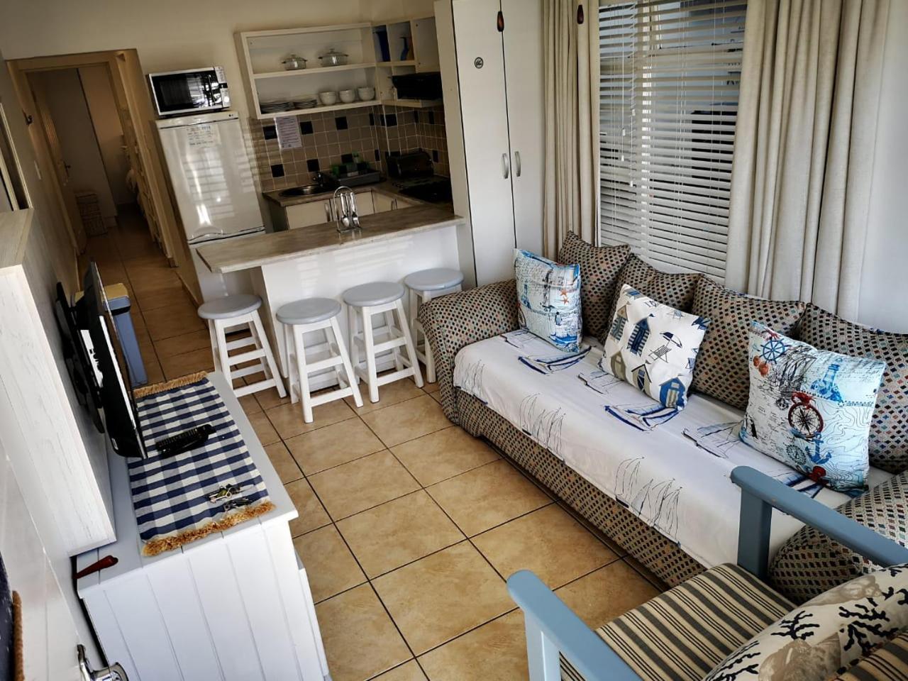 Apartment photo 2