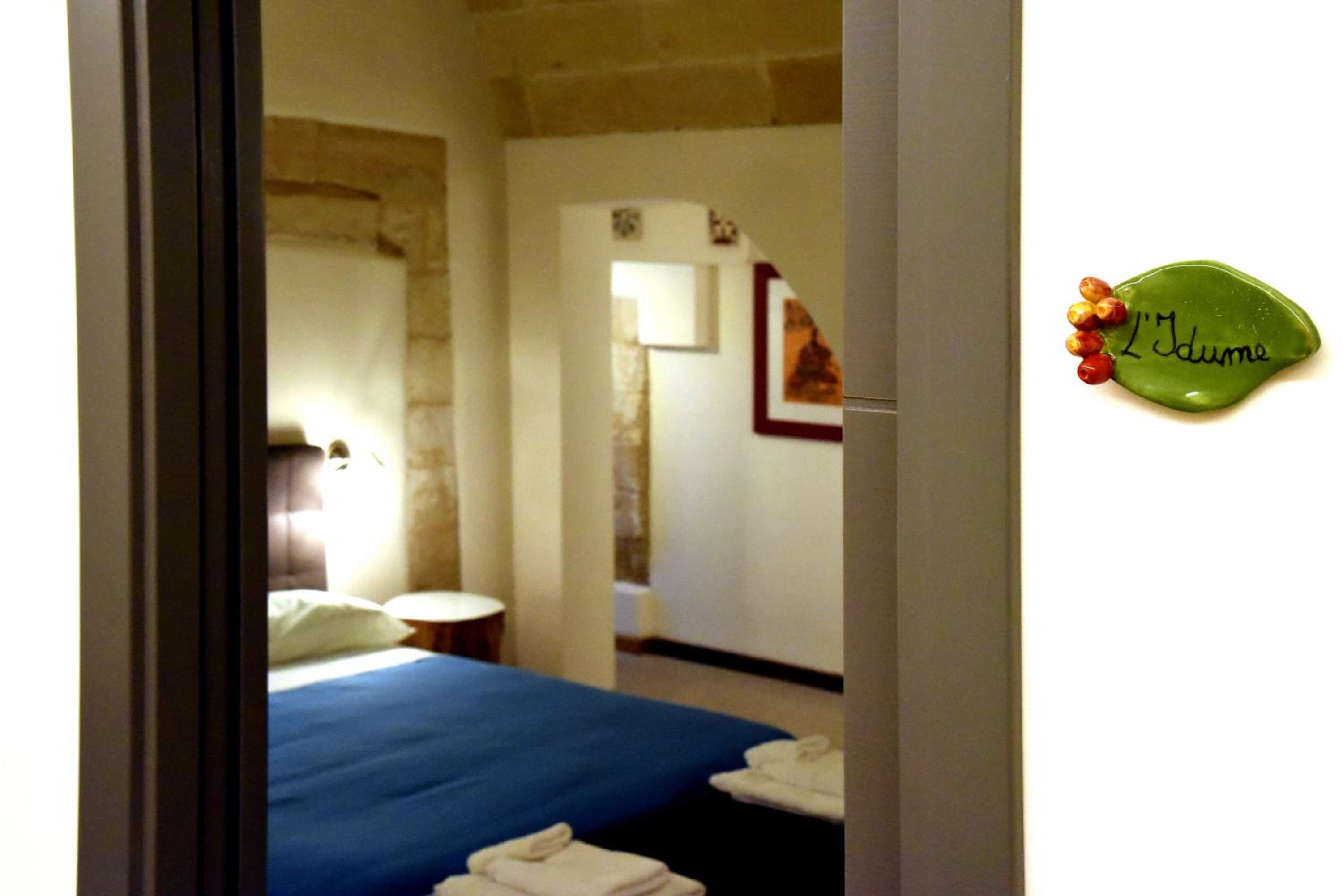 Deluxe Room - Photo 4