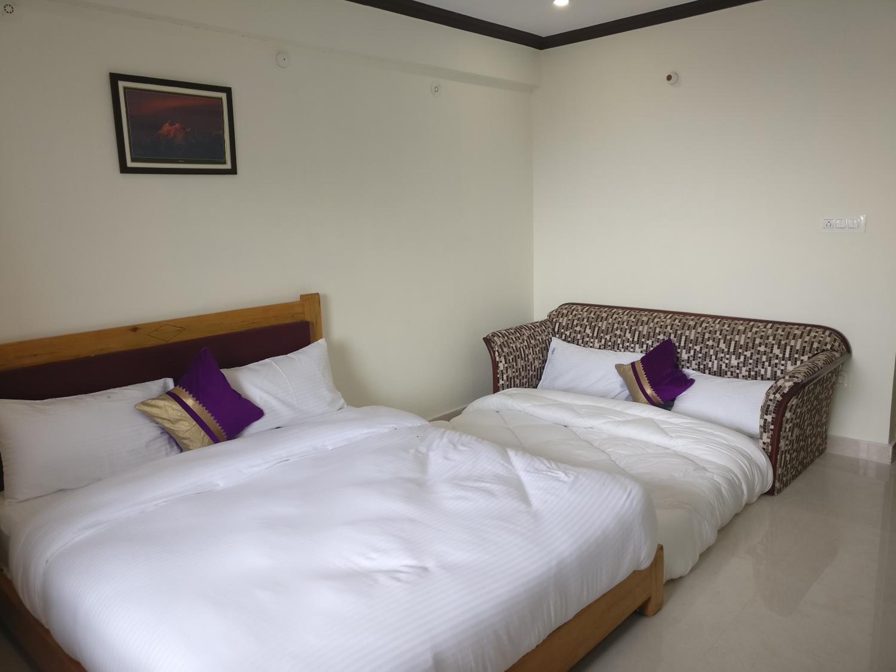 Deluxe Quadruple Room