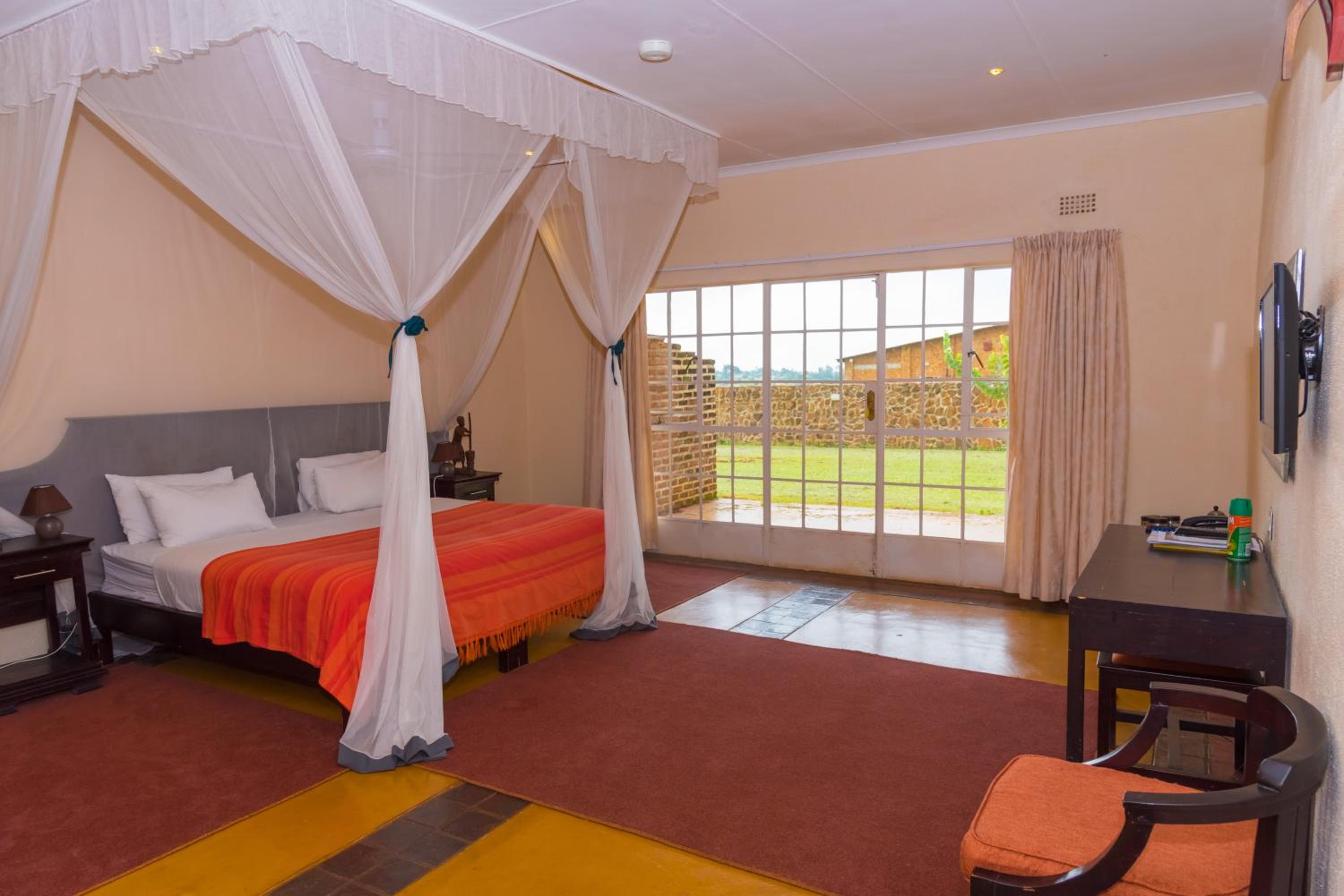 Double or Twin Room with Private Bathroom photo 1
