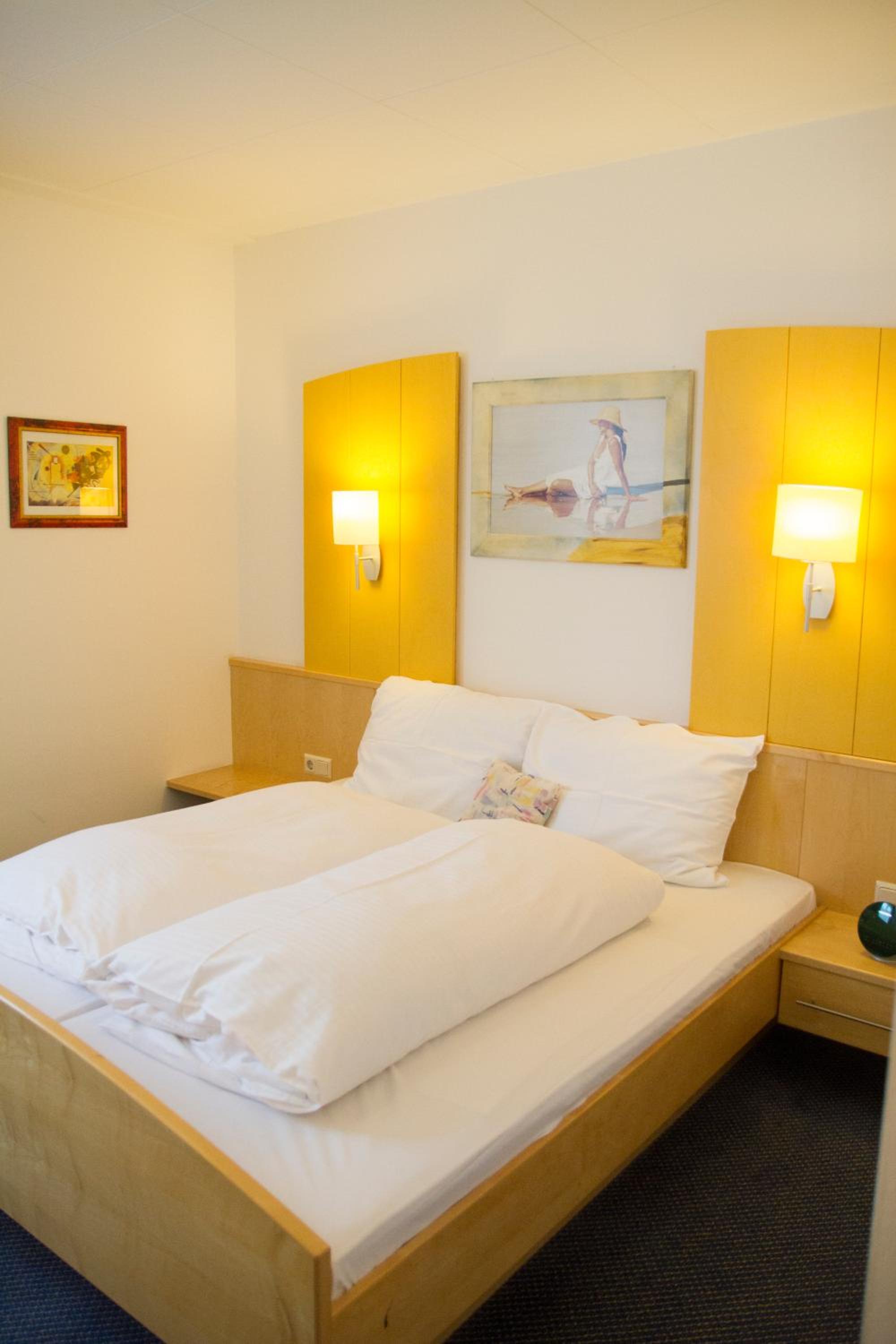 Double or Twin Room photo 1