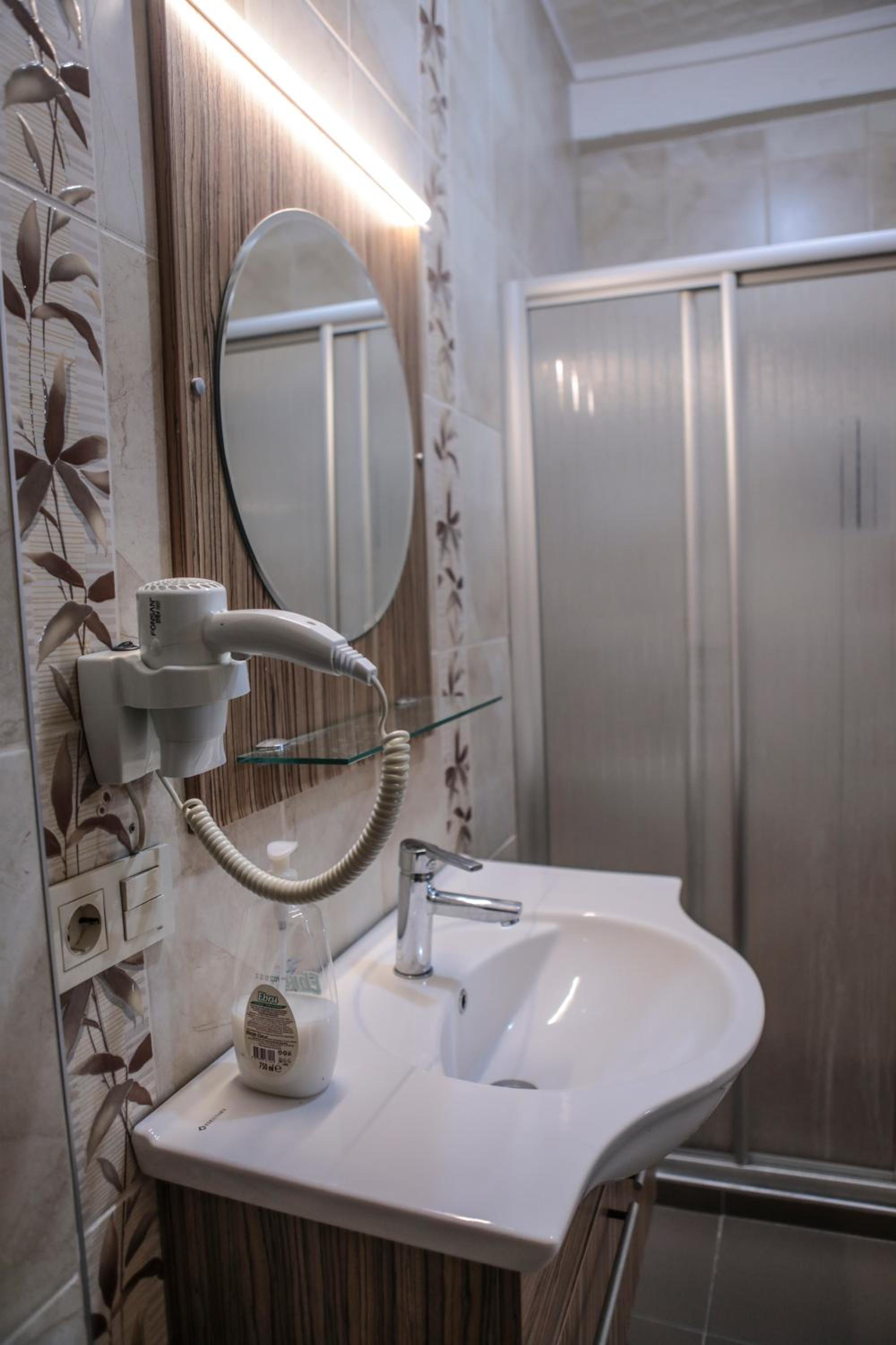 Deluxe Triple Room photo 2
