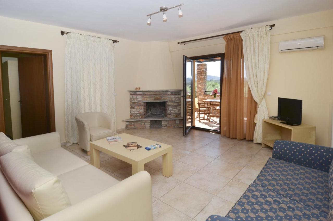 Two-Bedroom Apartment - Photo 3