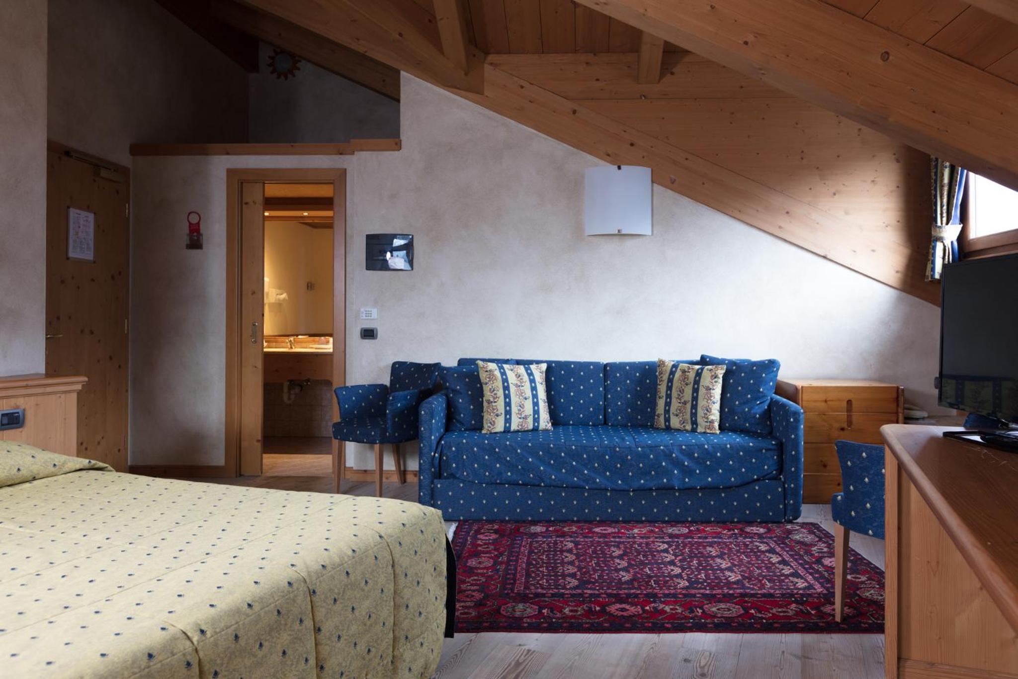 Deluxe Family Room  With Spa Access  photo 2