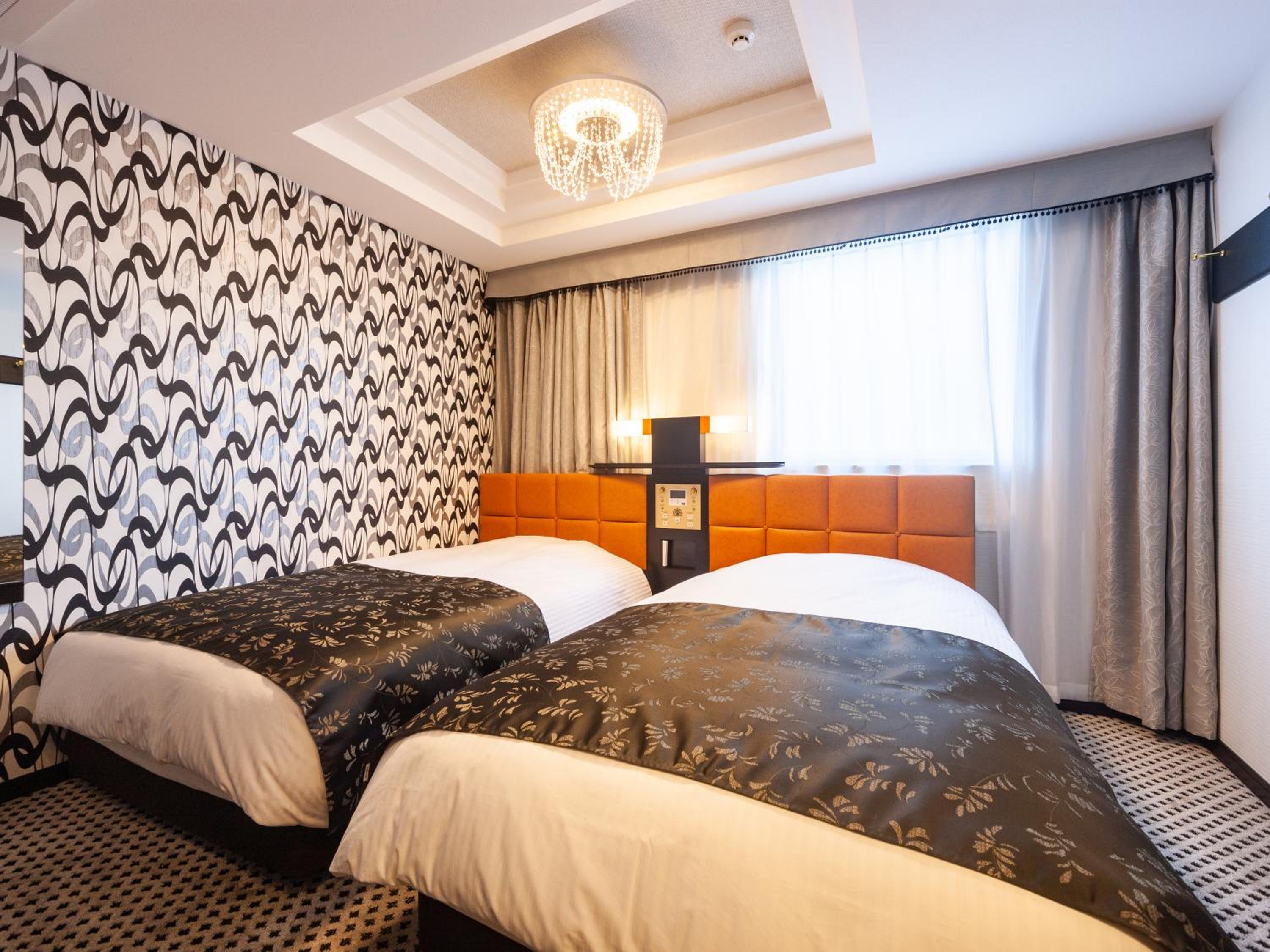 Twin Room - Non-Smoking - Photo 1