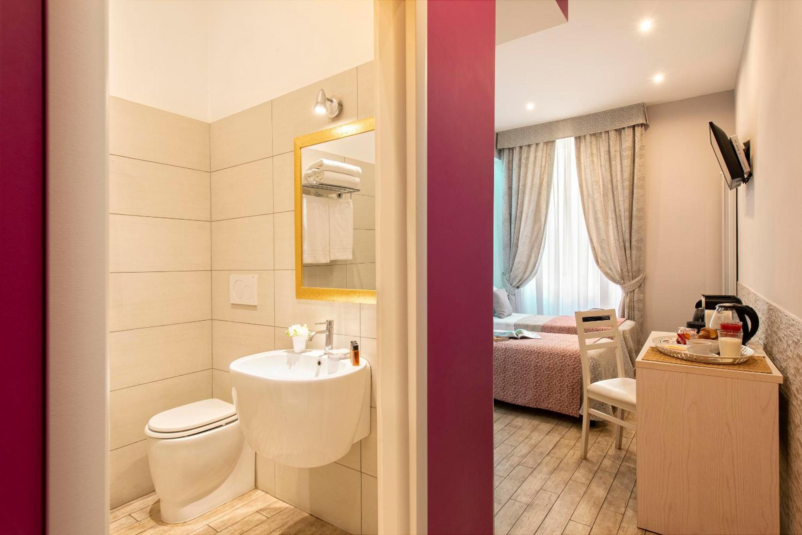 Business Double or Twin Room photo 3