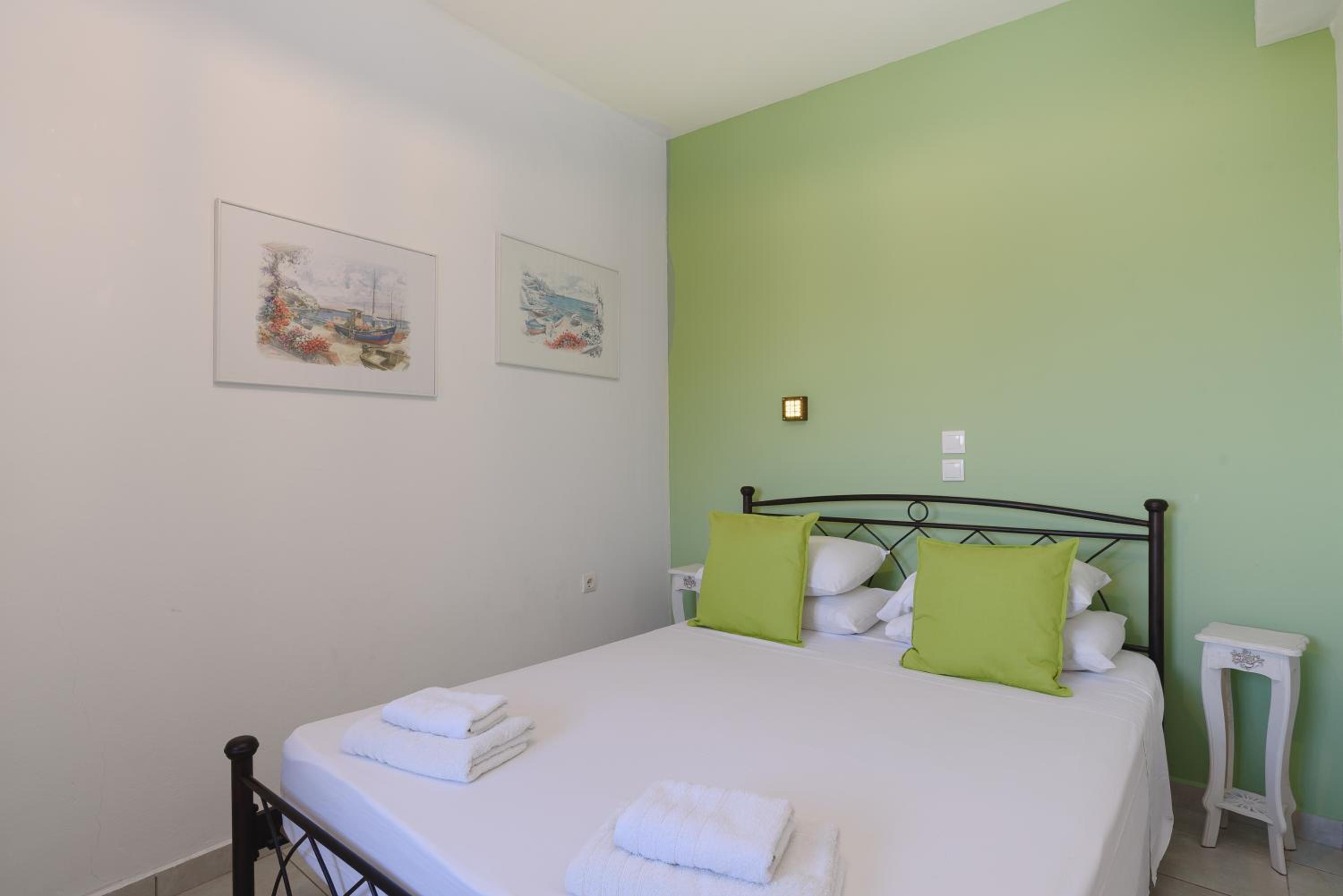 Two-Bedroom Apartment with Terrace and Sea View