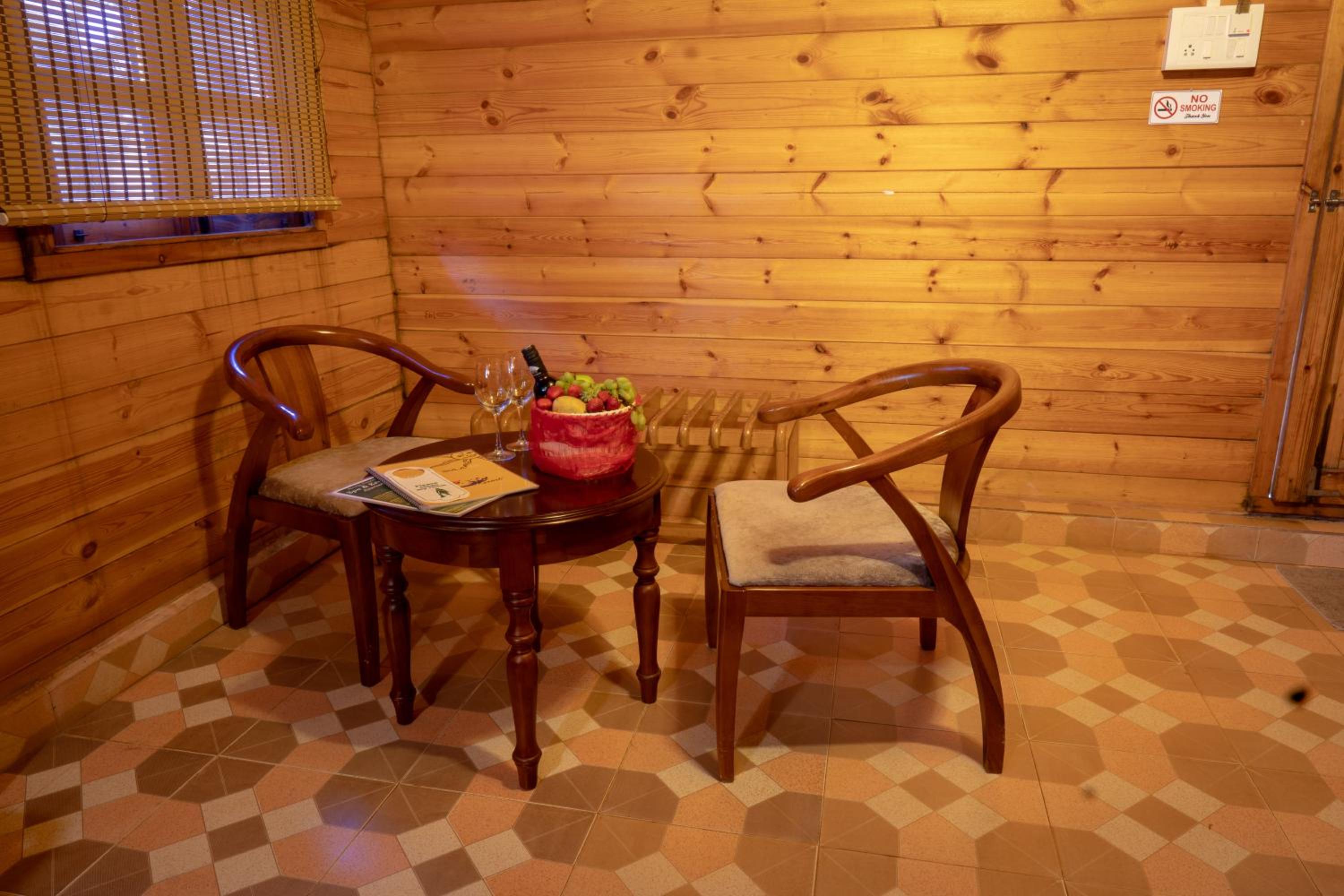 Wooden Chalet with Sea View photo 2