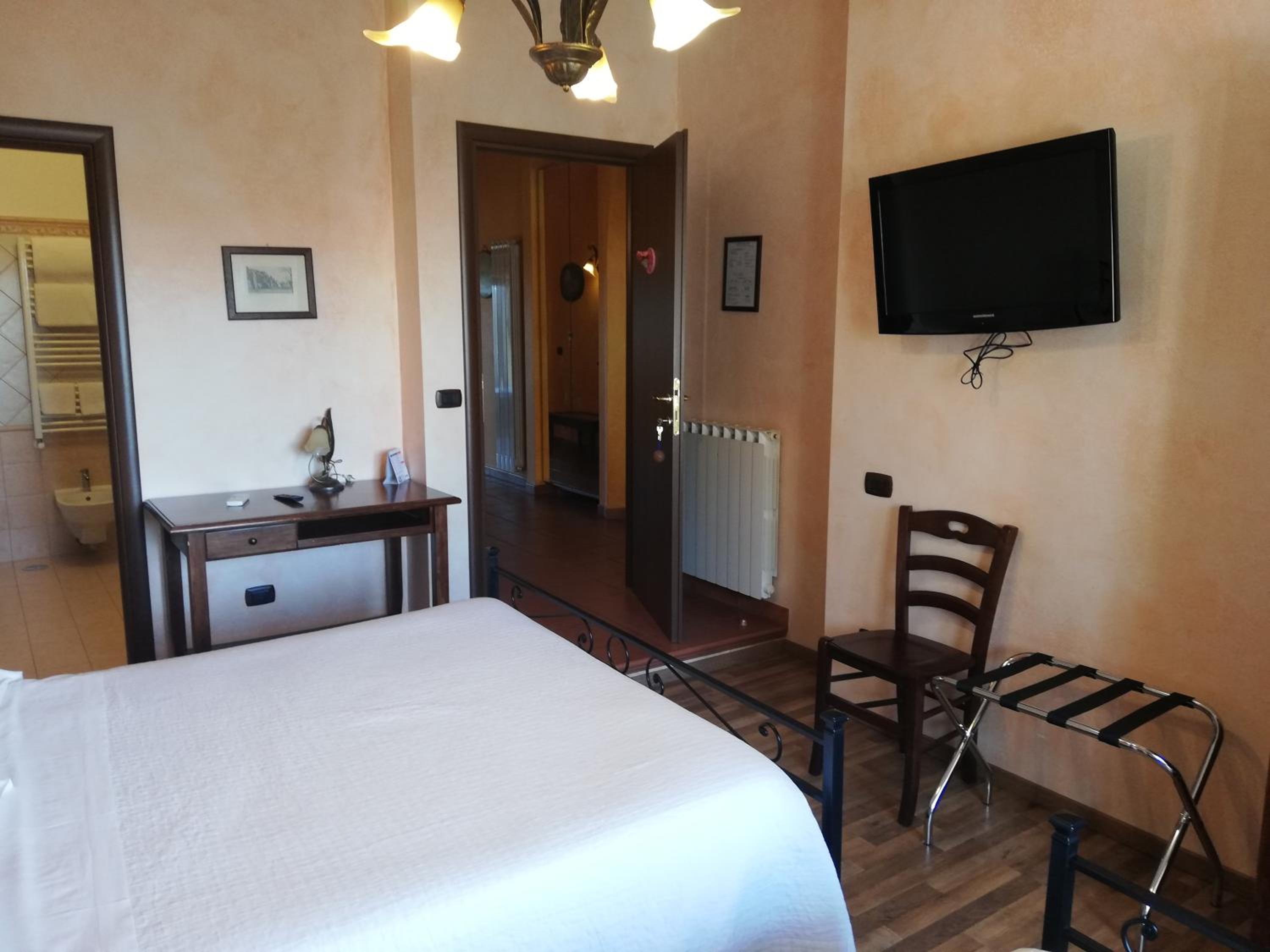 Deluxe Double Room With Shower