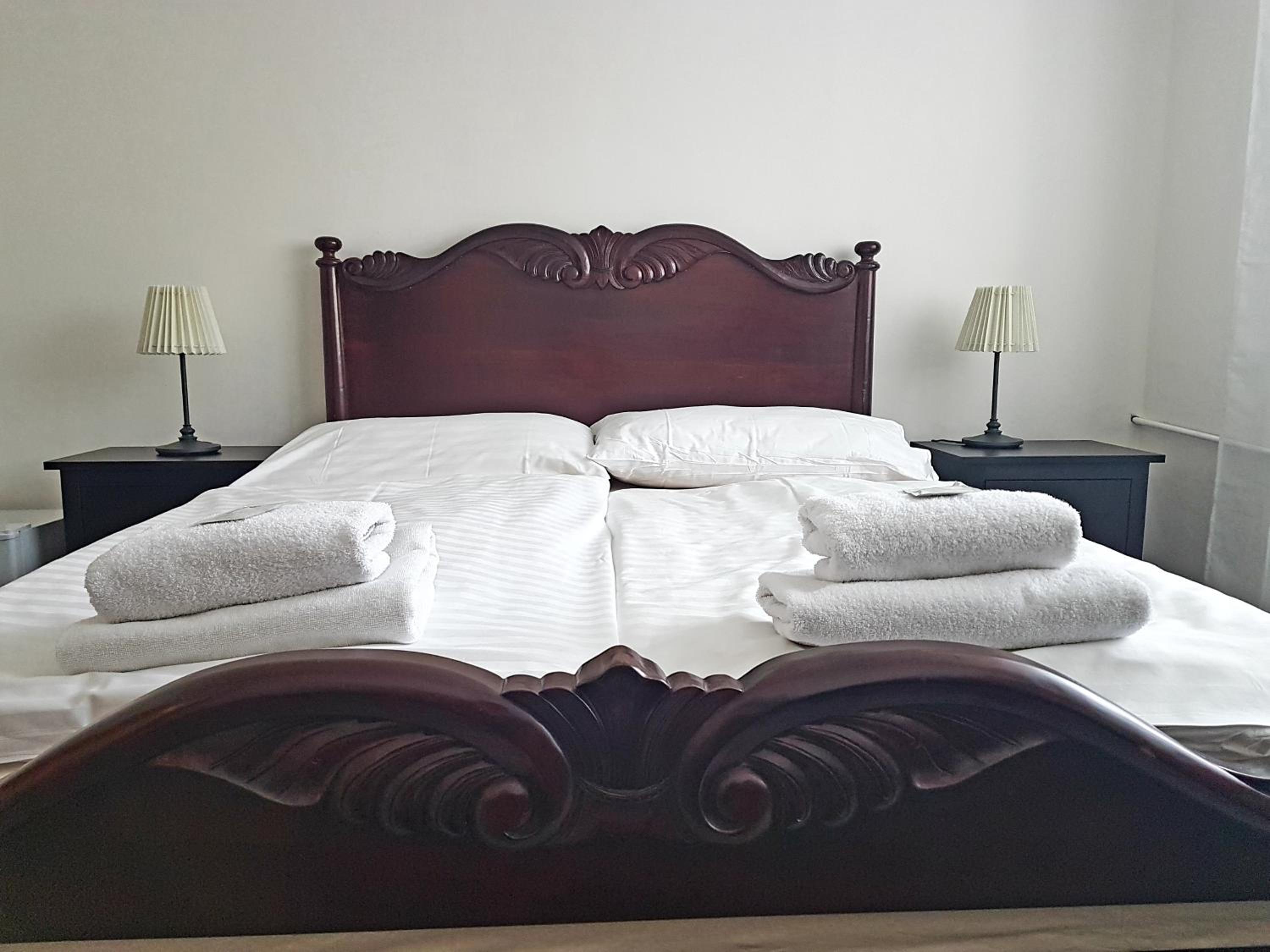 Double or Twin Room - Photo 6