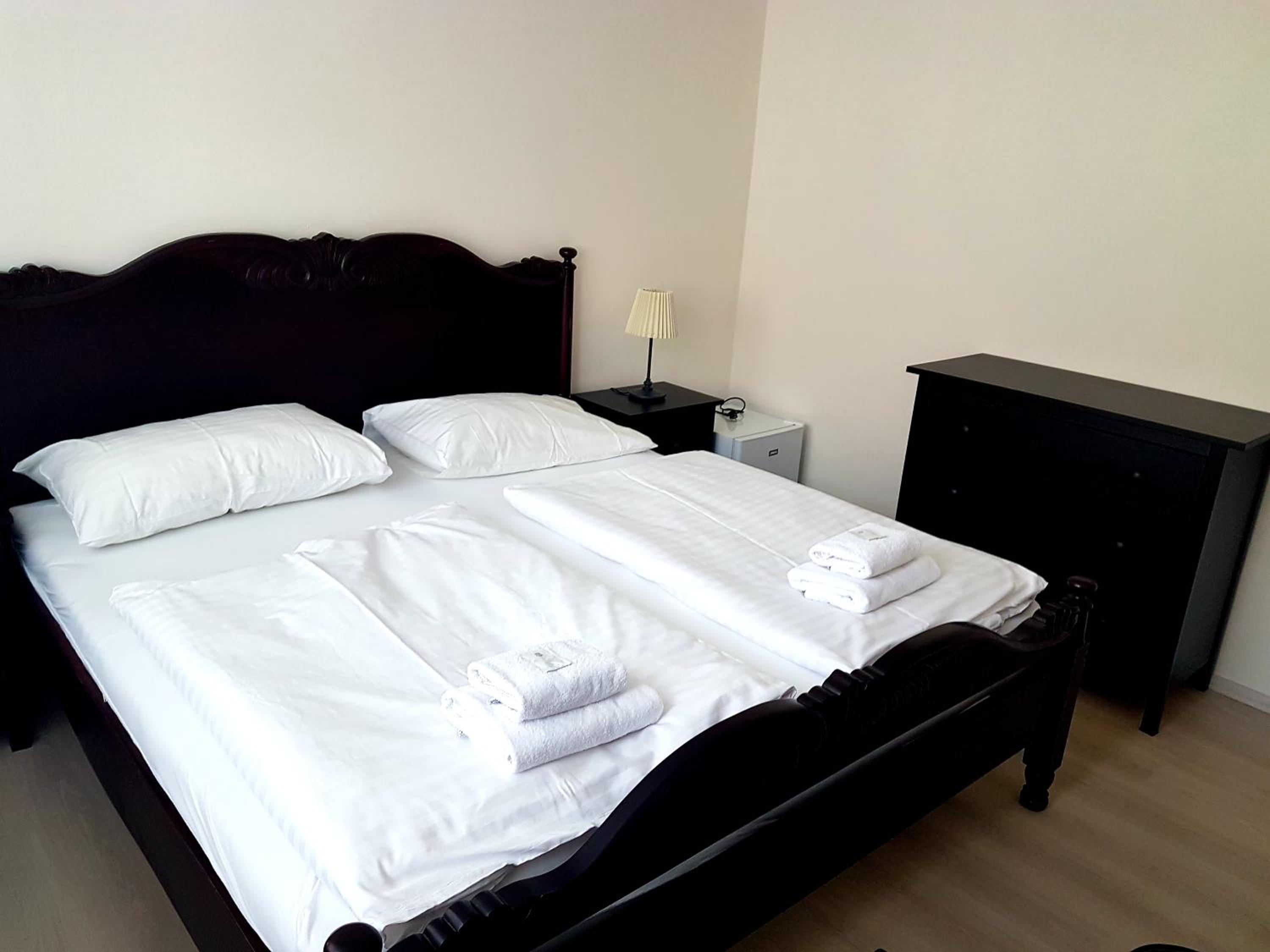 Double or Twin Room - Photo 8