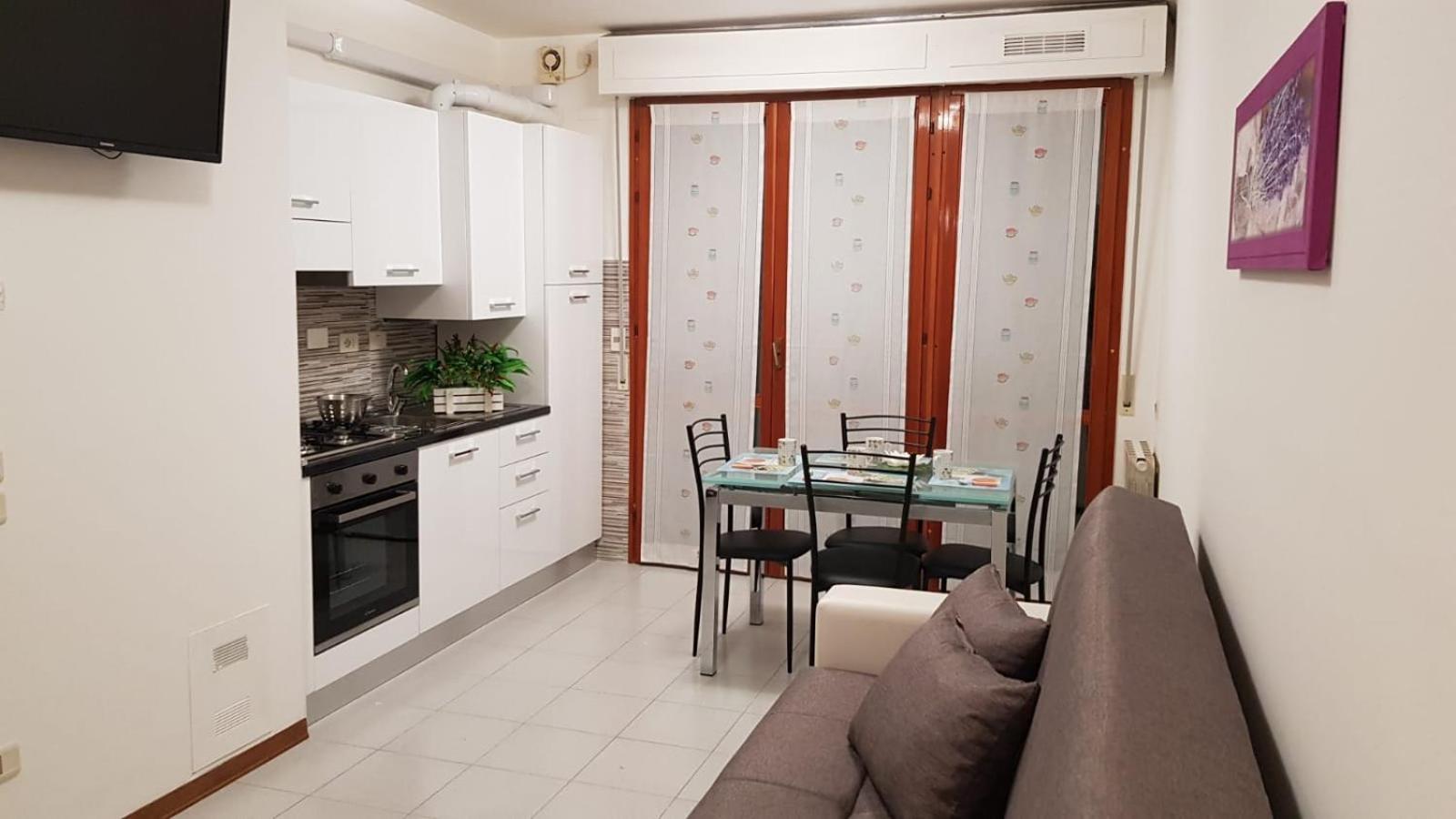 One-Bedroom Apartment - Photo 10
