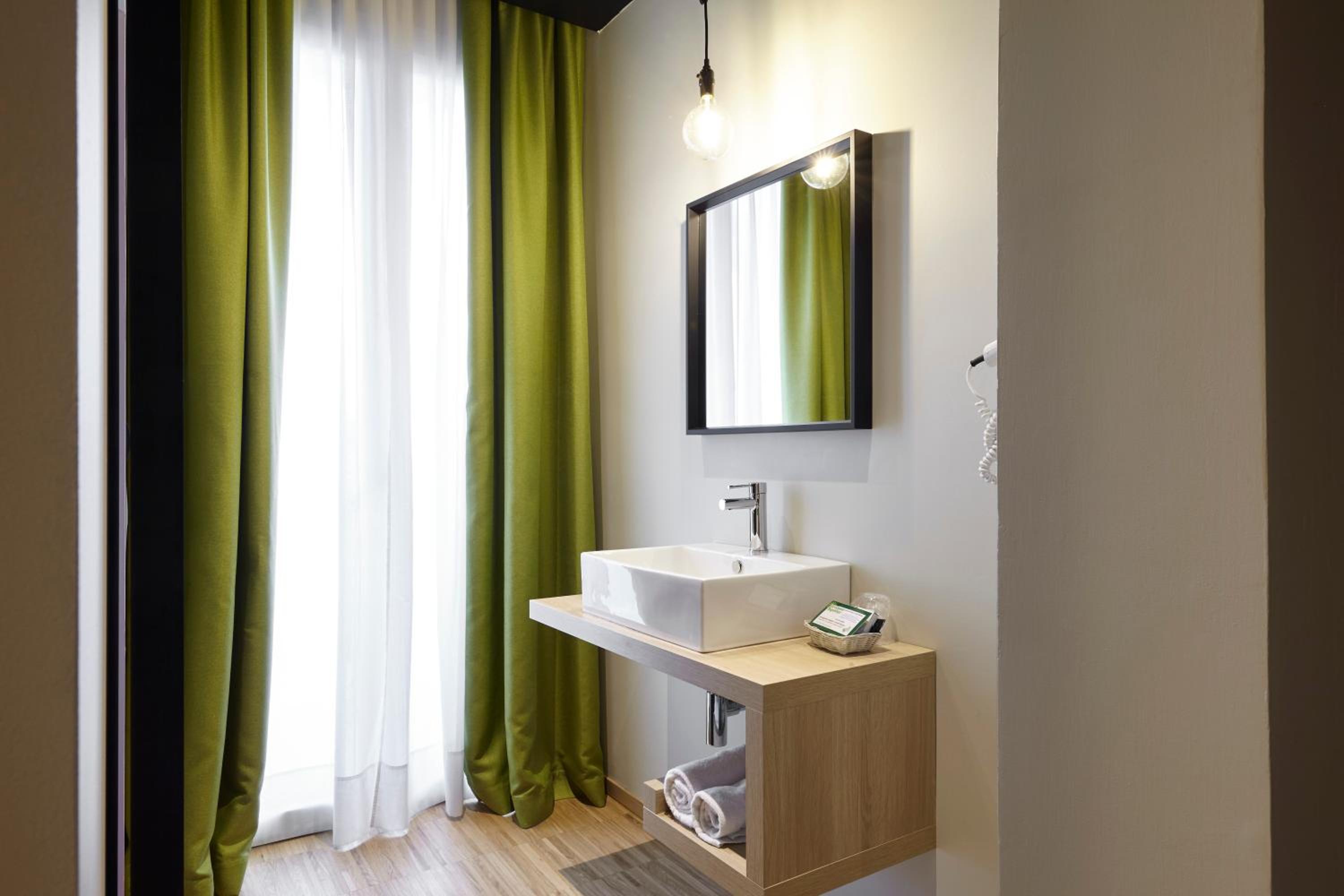 Superior Double or Twin Room photo 3