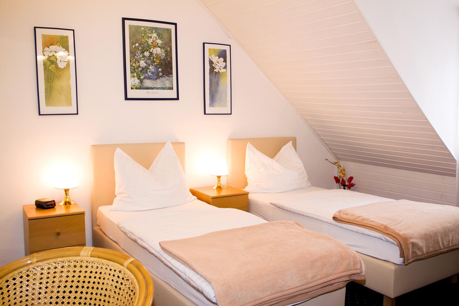 Double Room - Photo 13