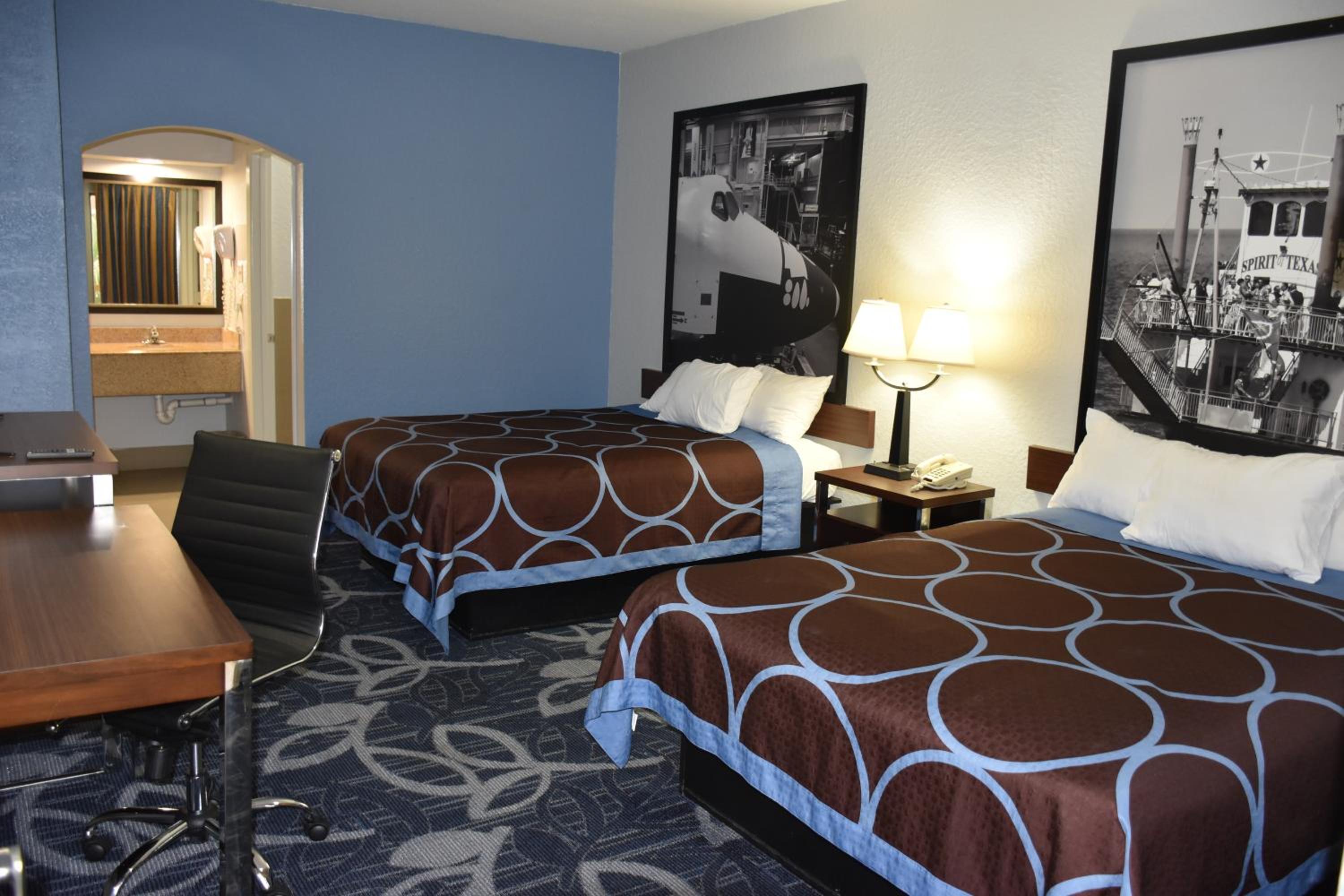 Double Room with Two Double Beds - Smoking