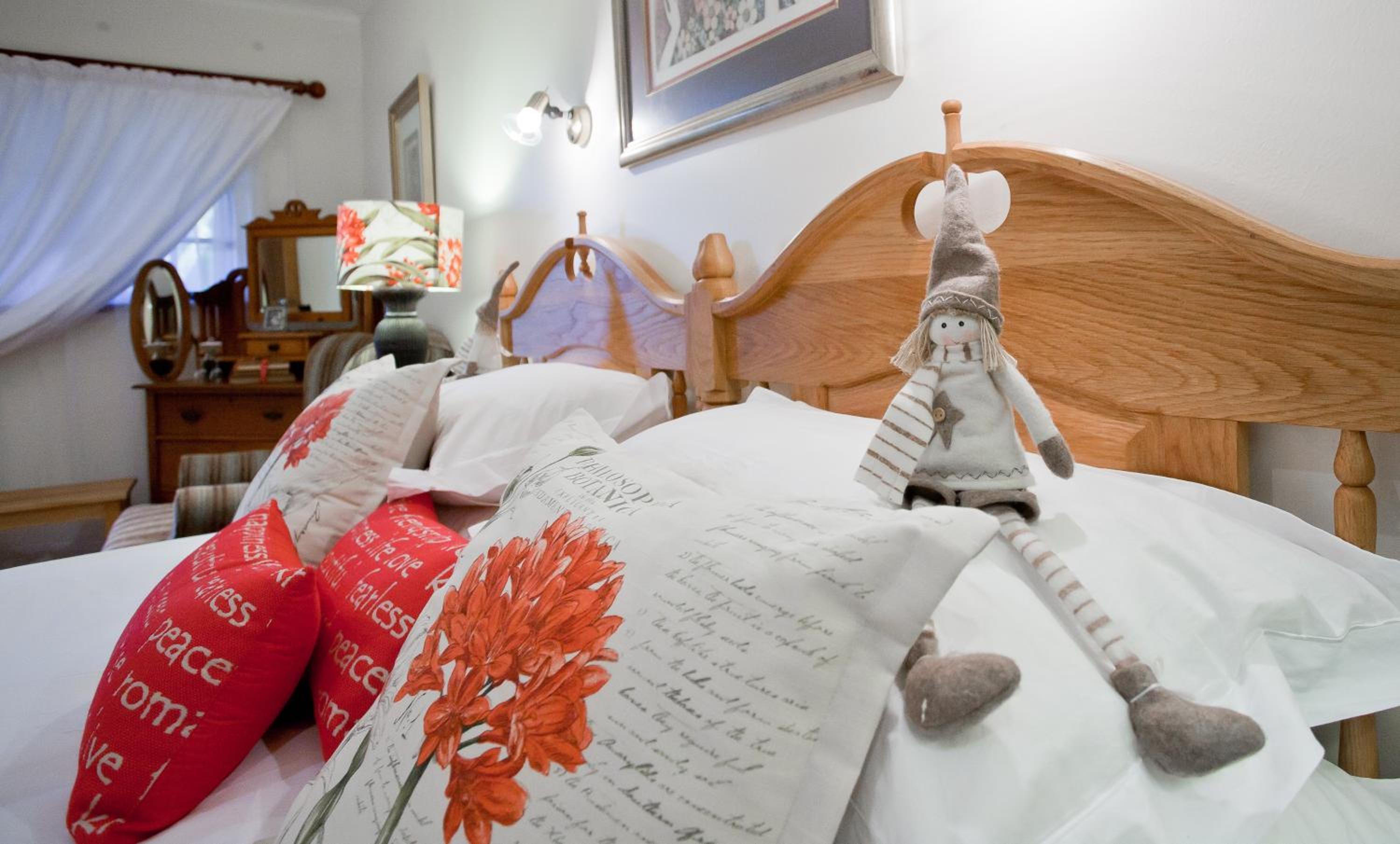 King or Twin Room - Photo 4