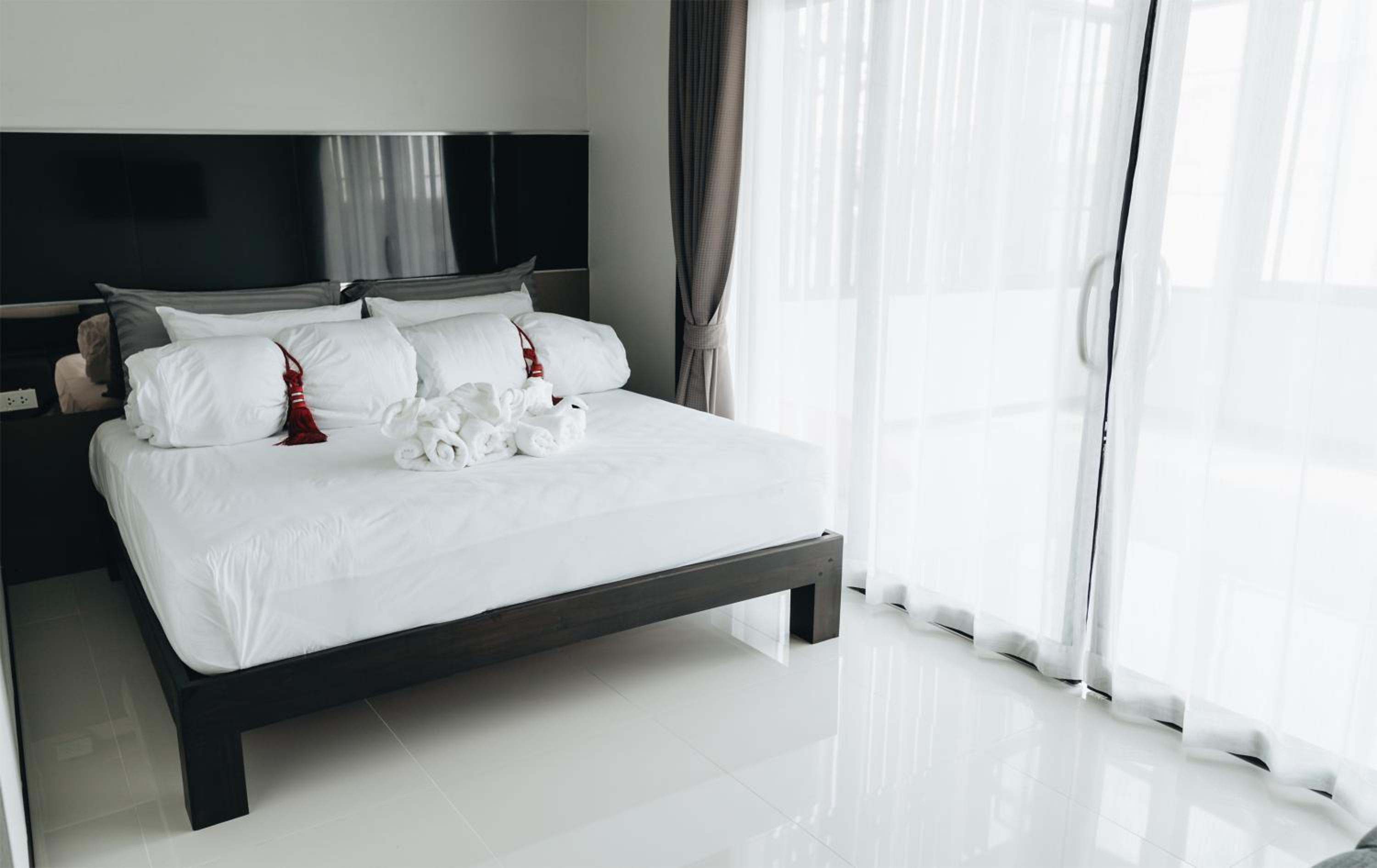 Deluxe King Room photo 2