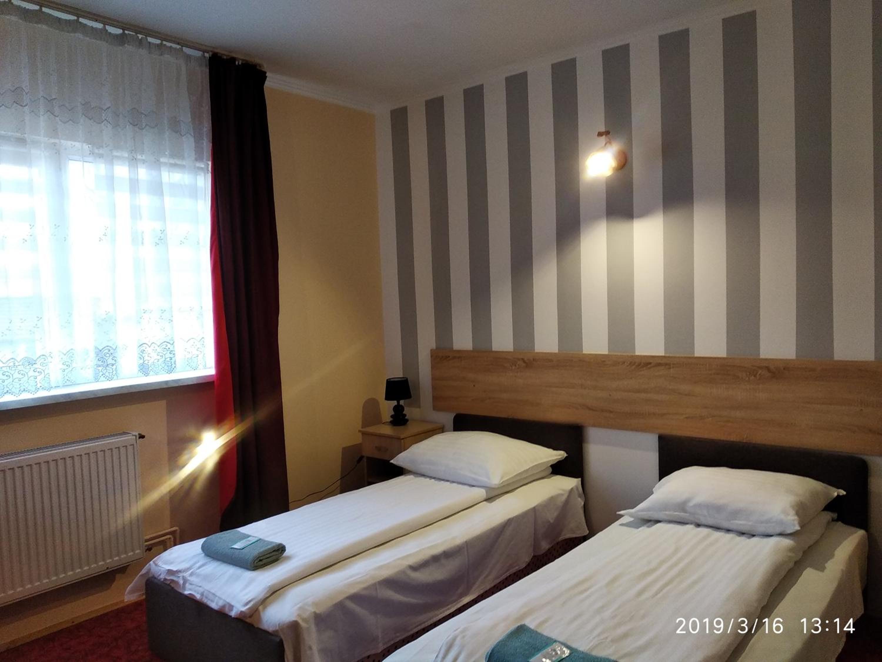 Comfort Triple Room with Shower - Photo 11