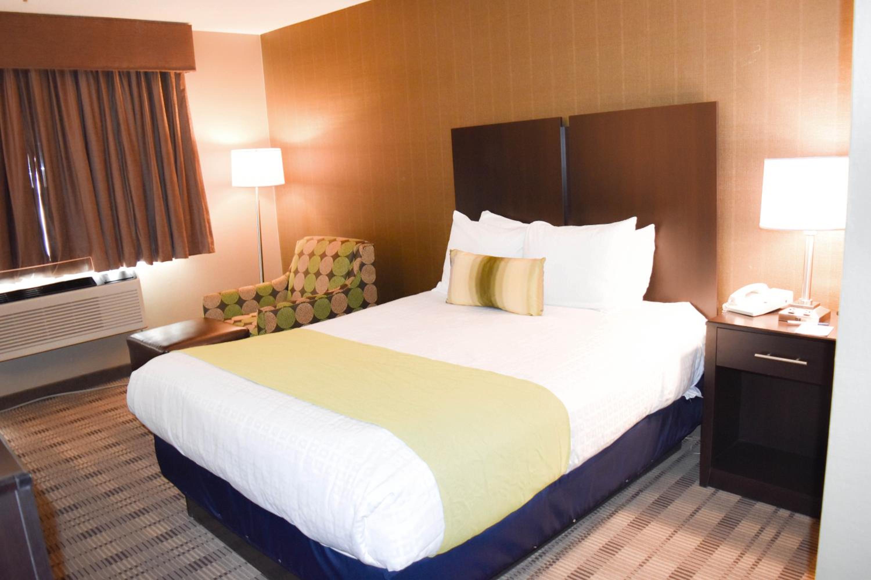 Queen Room - Photo 9