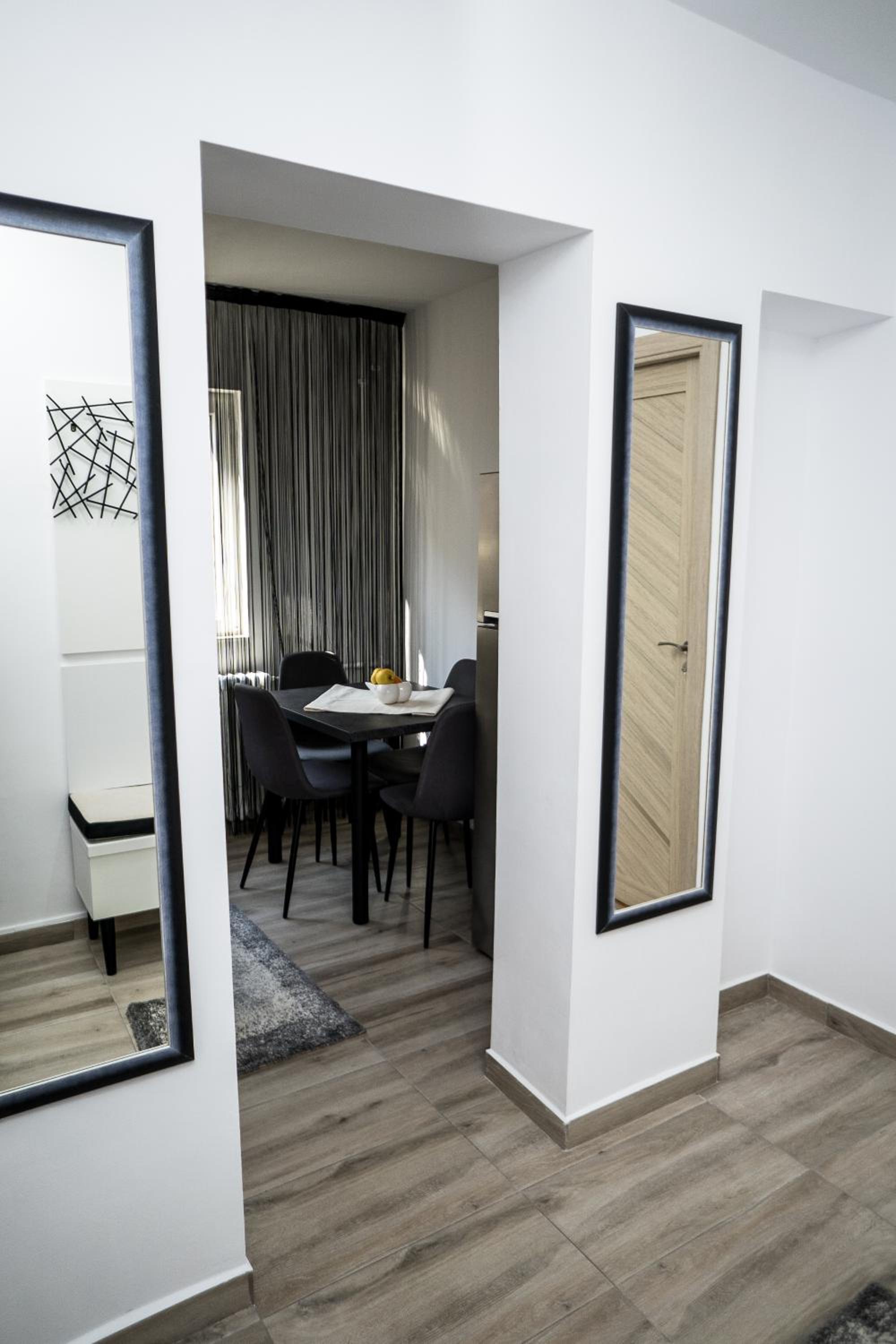One-Bedroom Apartment - Photo 17