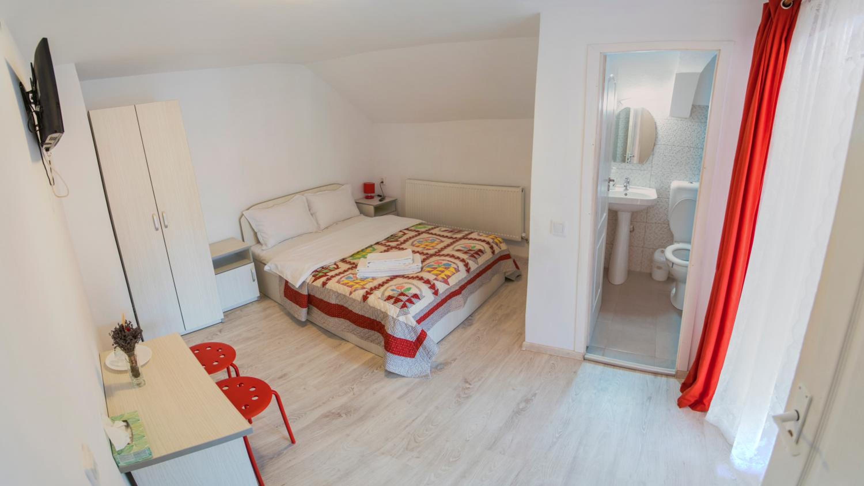 Standard Double Room - Photo 1