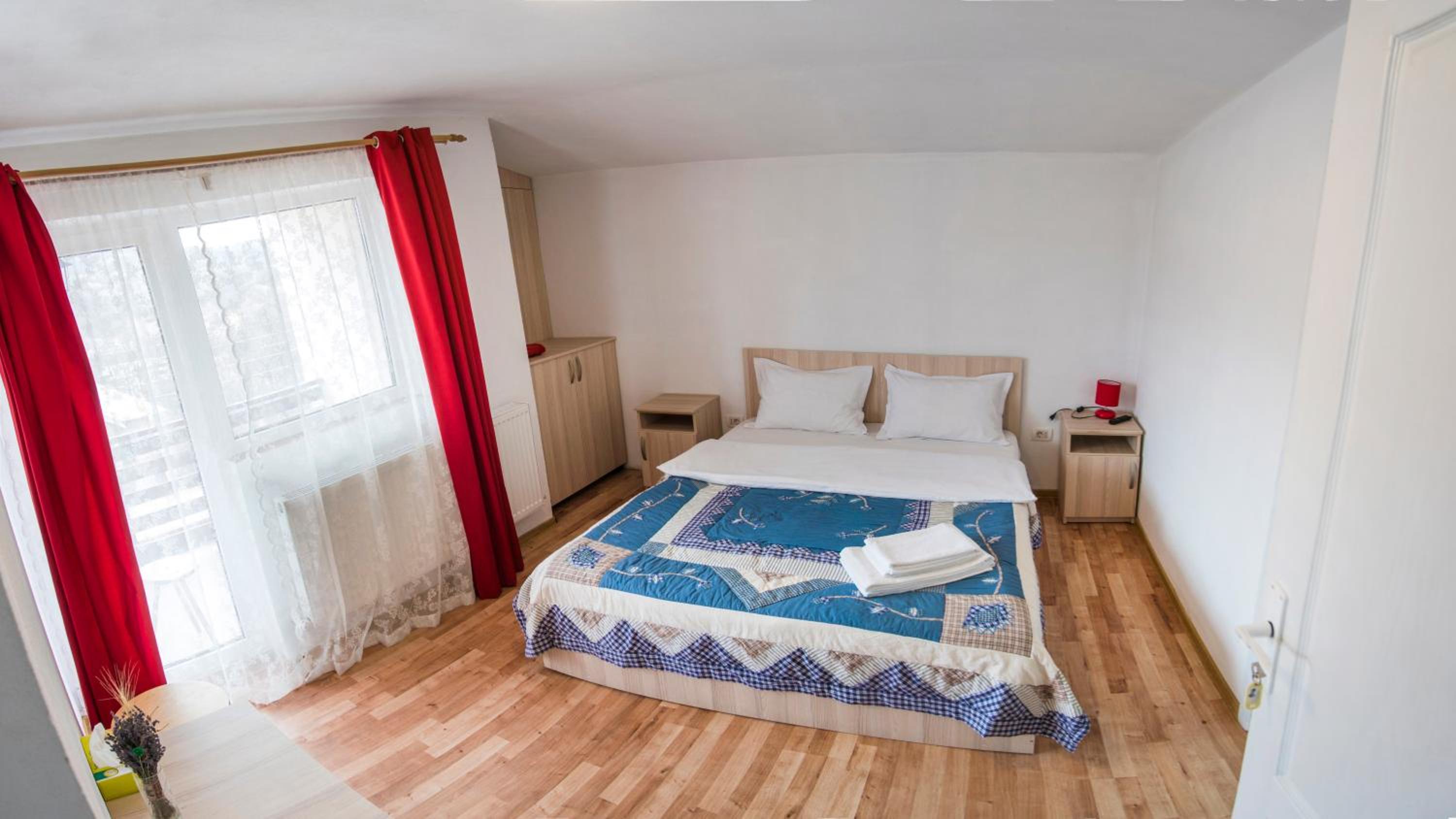 Standard Double Room - Photo 2