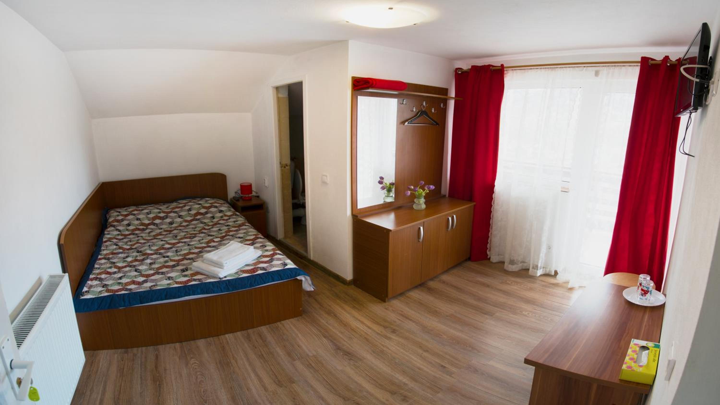 Standard Double Room - Photo 3