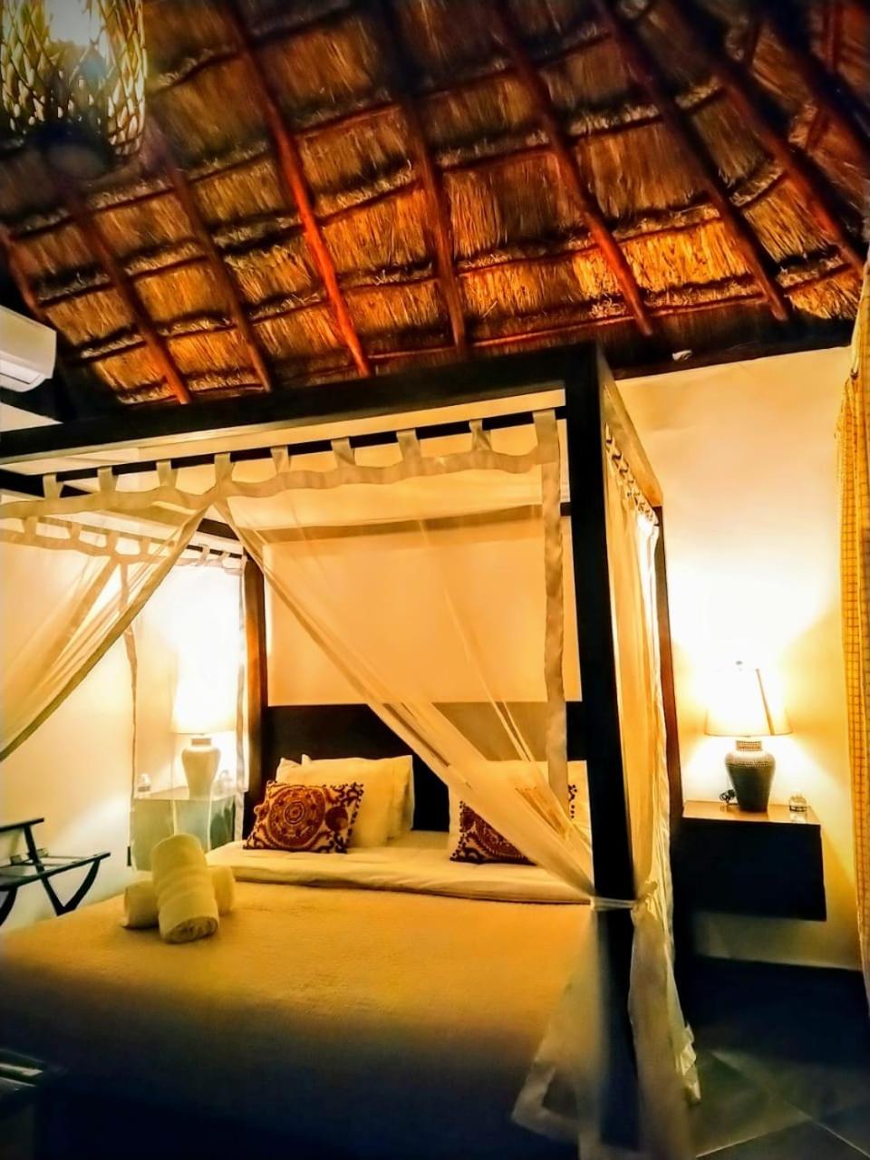 Deluxe Suite with one King Size Bed - Photo 3