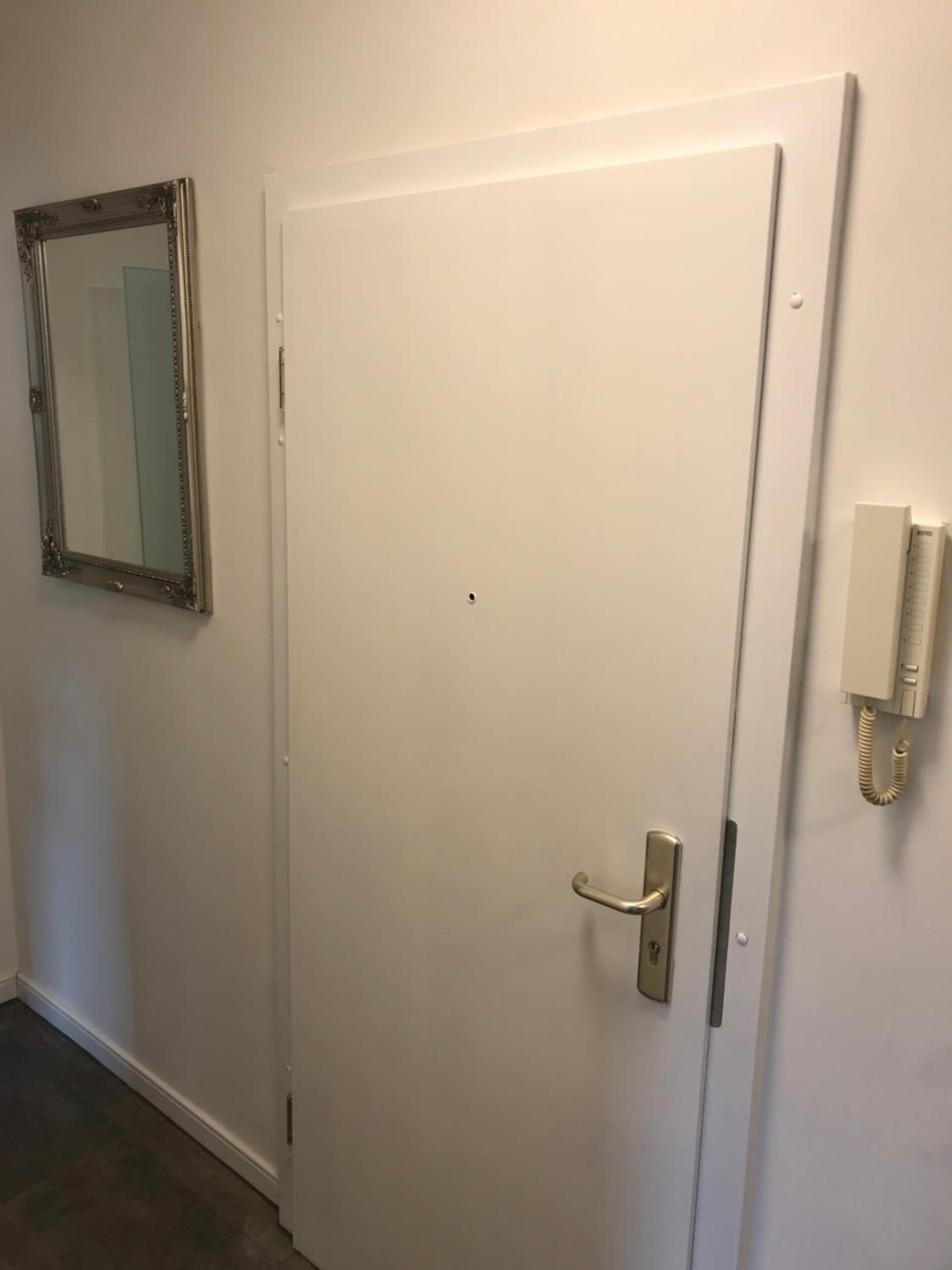 One-Bedroom Apartment - Photo 8
