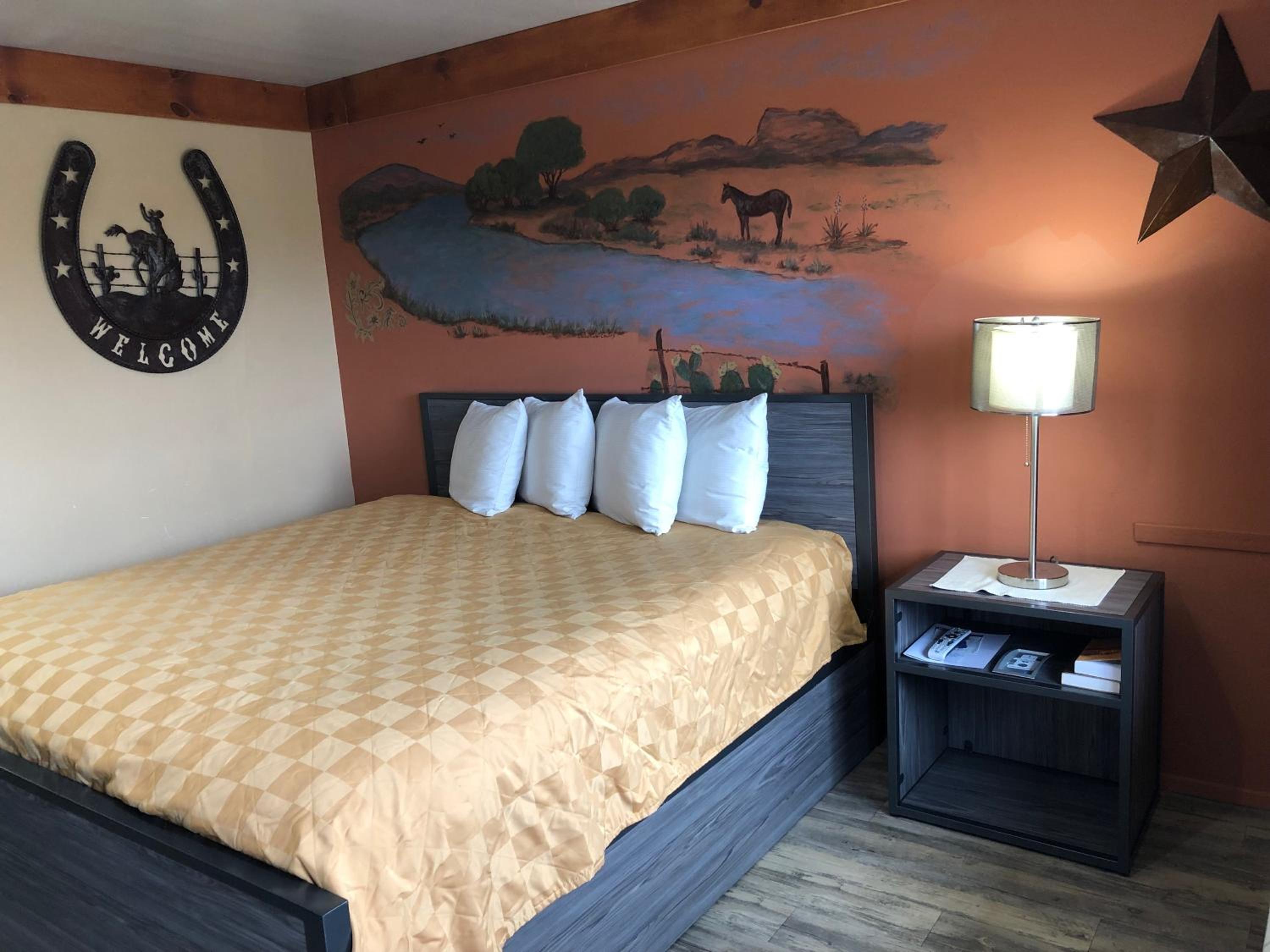 King Room - Non-Smoking - Photo 26