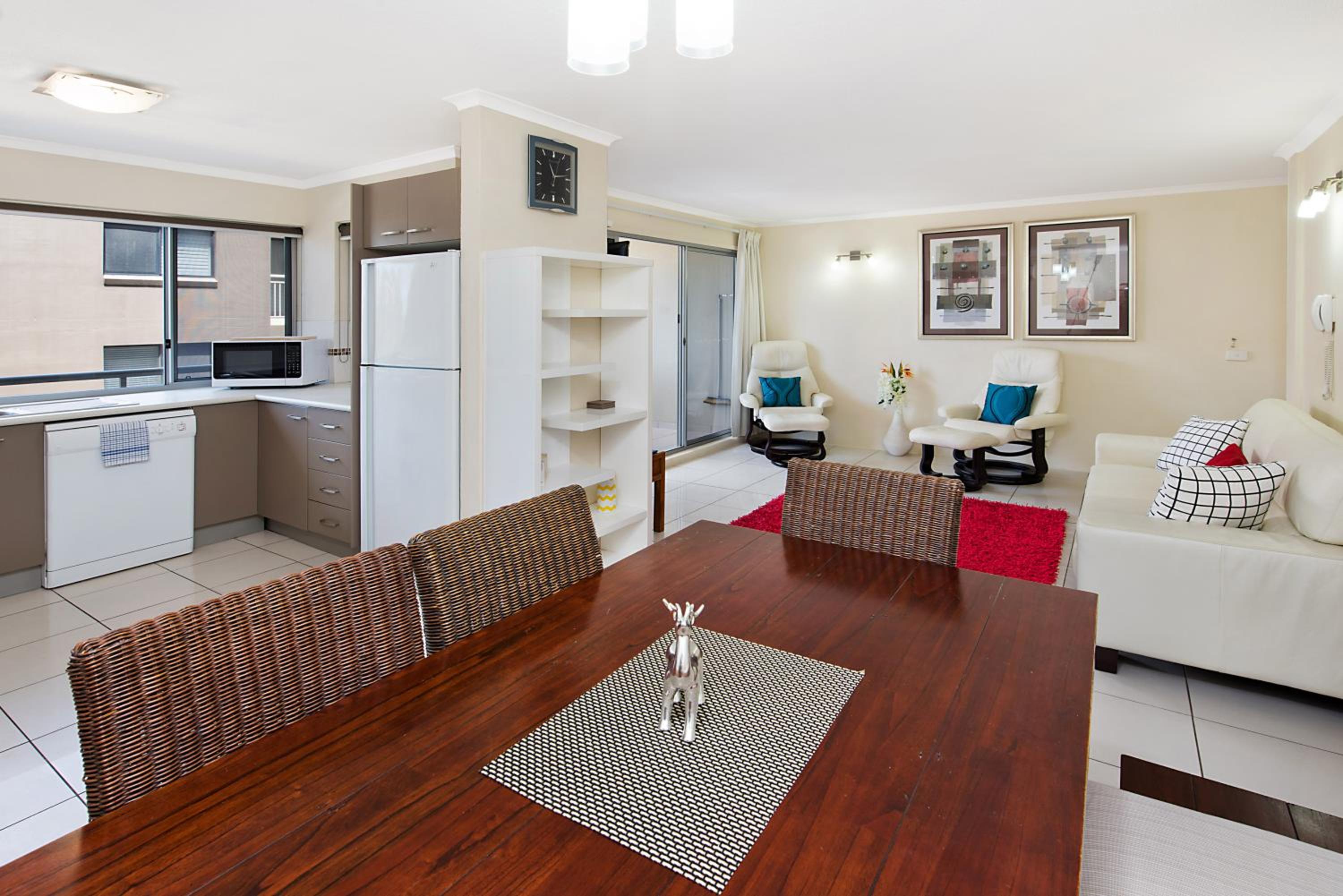Two-Bedroom Ground Floor Partial Ocean View photo 2