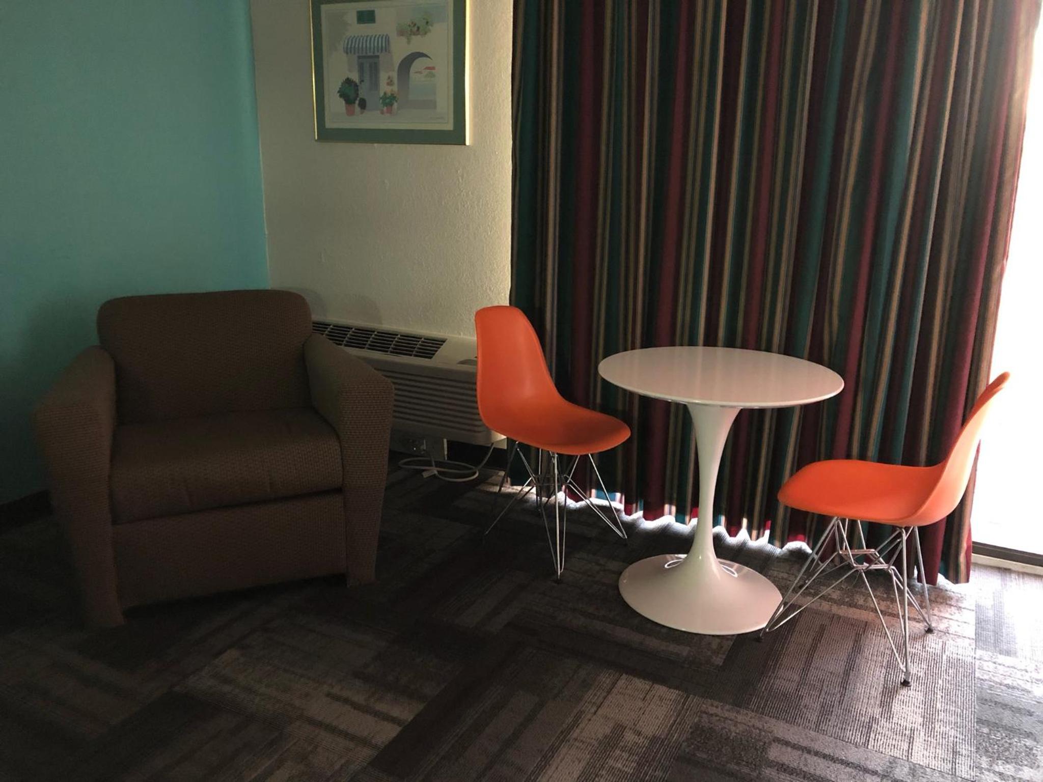 King Room - Non-Smoking photo 1
