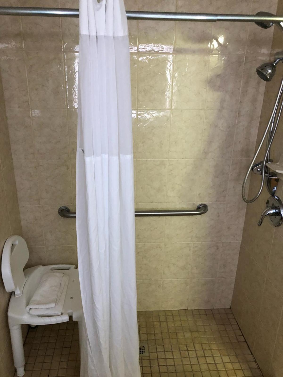 King Room - Disability Access/Non-Smoking photo 2